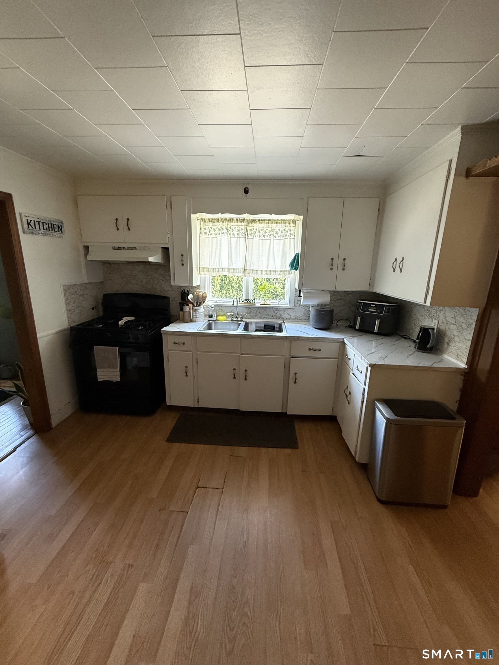 Foto 8 de 2 familias en venta en 18 Patch Street, Danbury, CT — $615,000