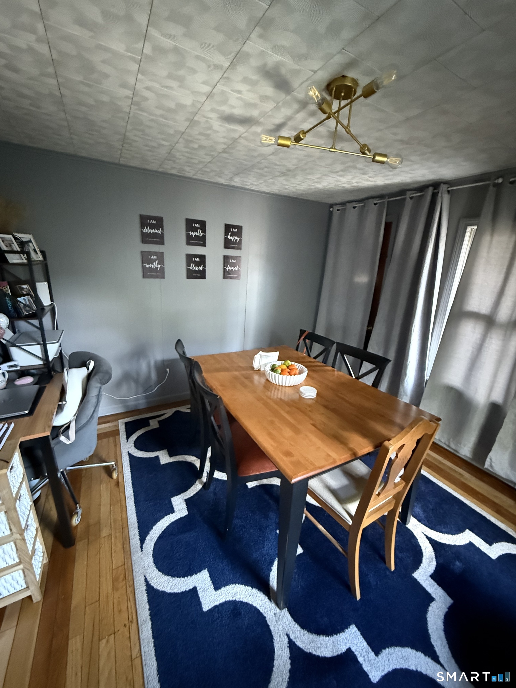 Foto 9 de 2 familias en venta en 18 Patch Street, Danbury, CT — $615,000