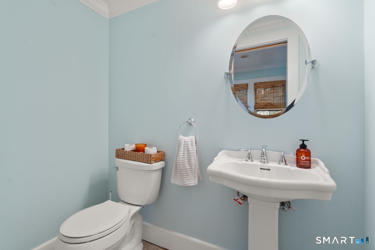 38 Reynolds Drive — photo 16