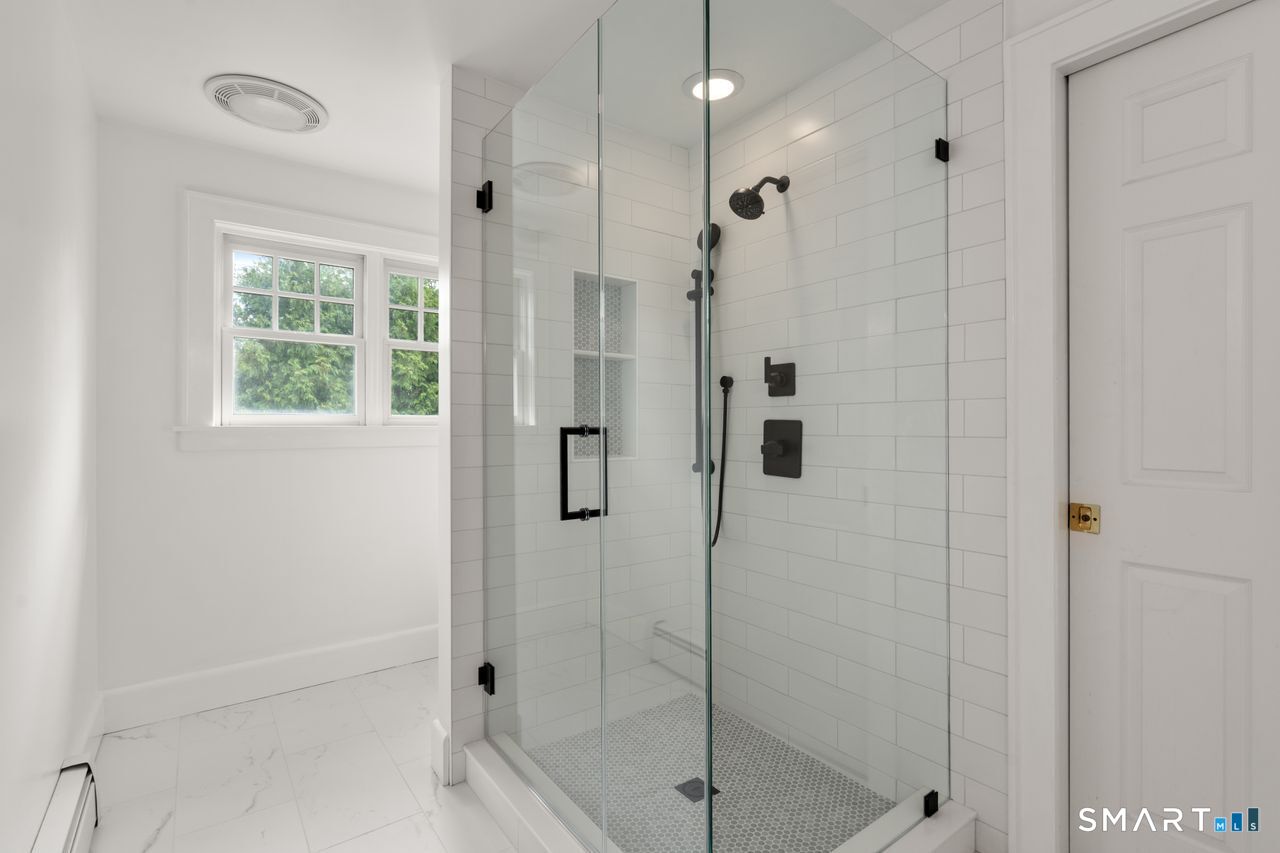 38 Reynolds Drive — photo 18
