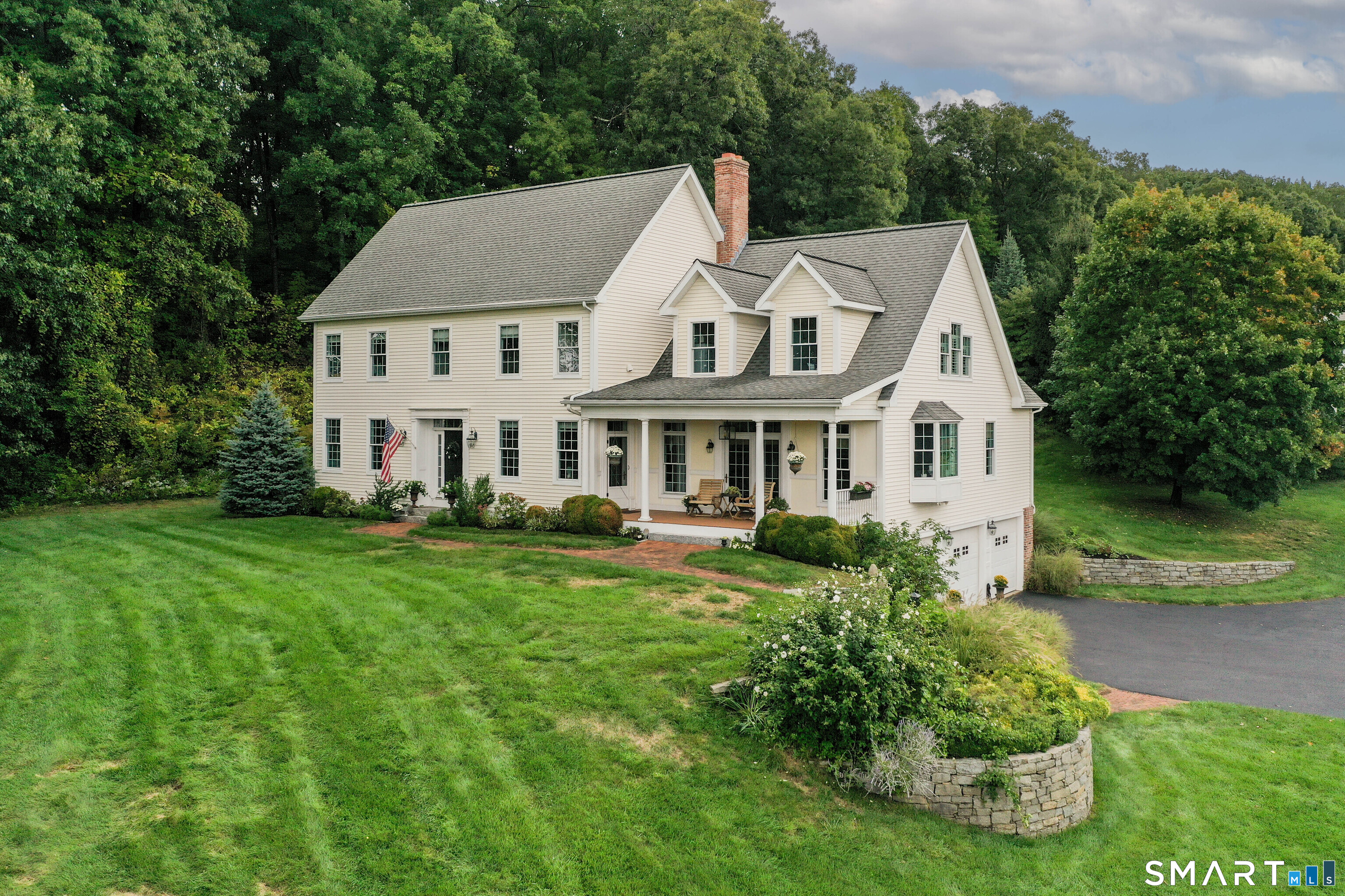 Single family home for sale at 513 Tryon St, South Glastonbury, CT 06073 | MLS# 24200253