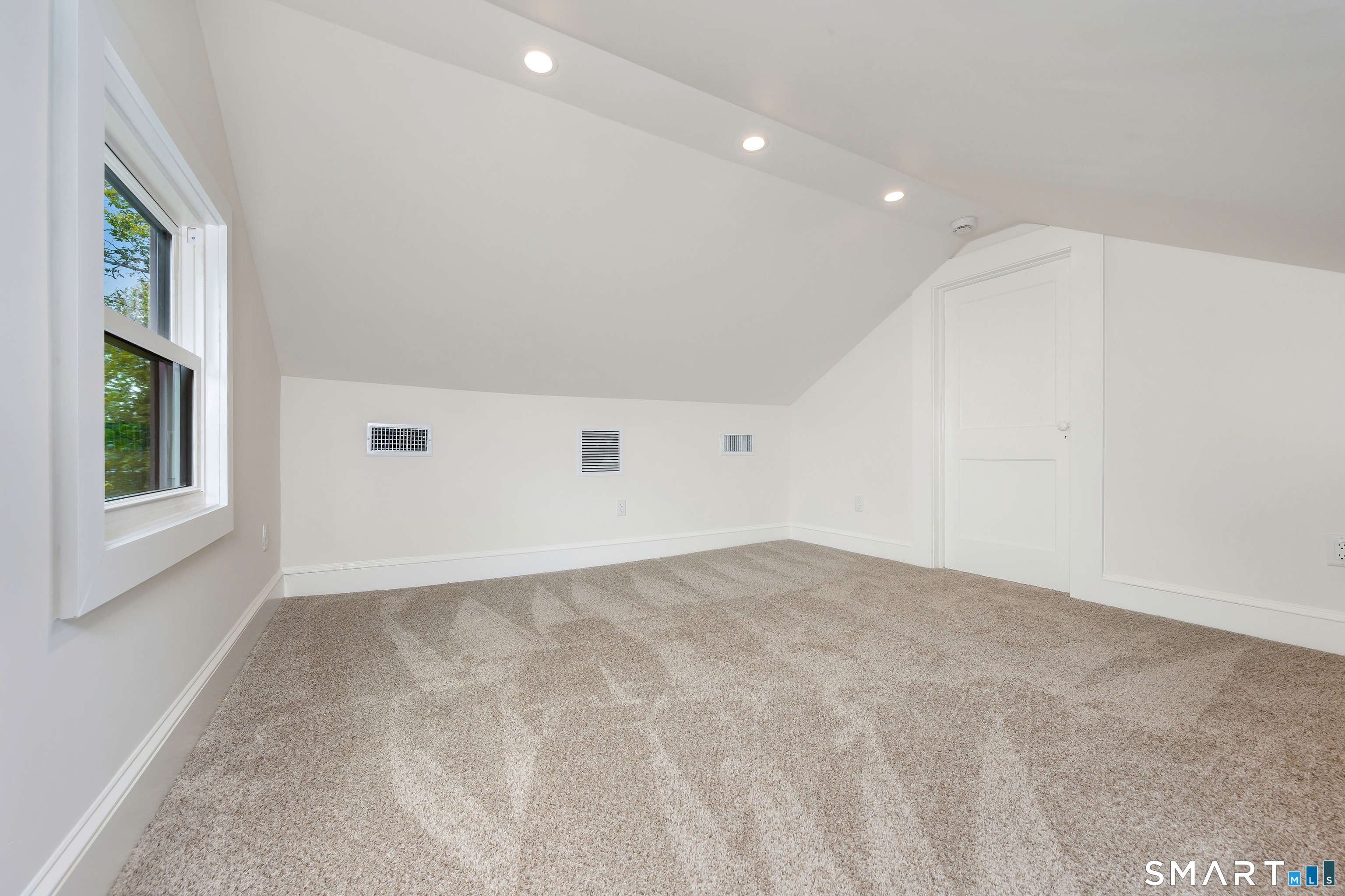 415 West Avenue photo 18