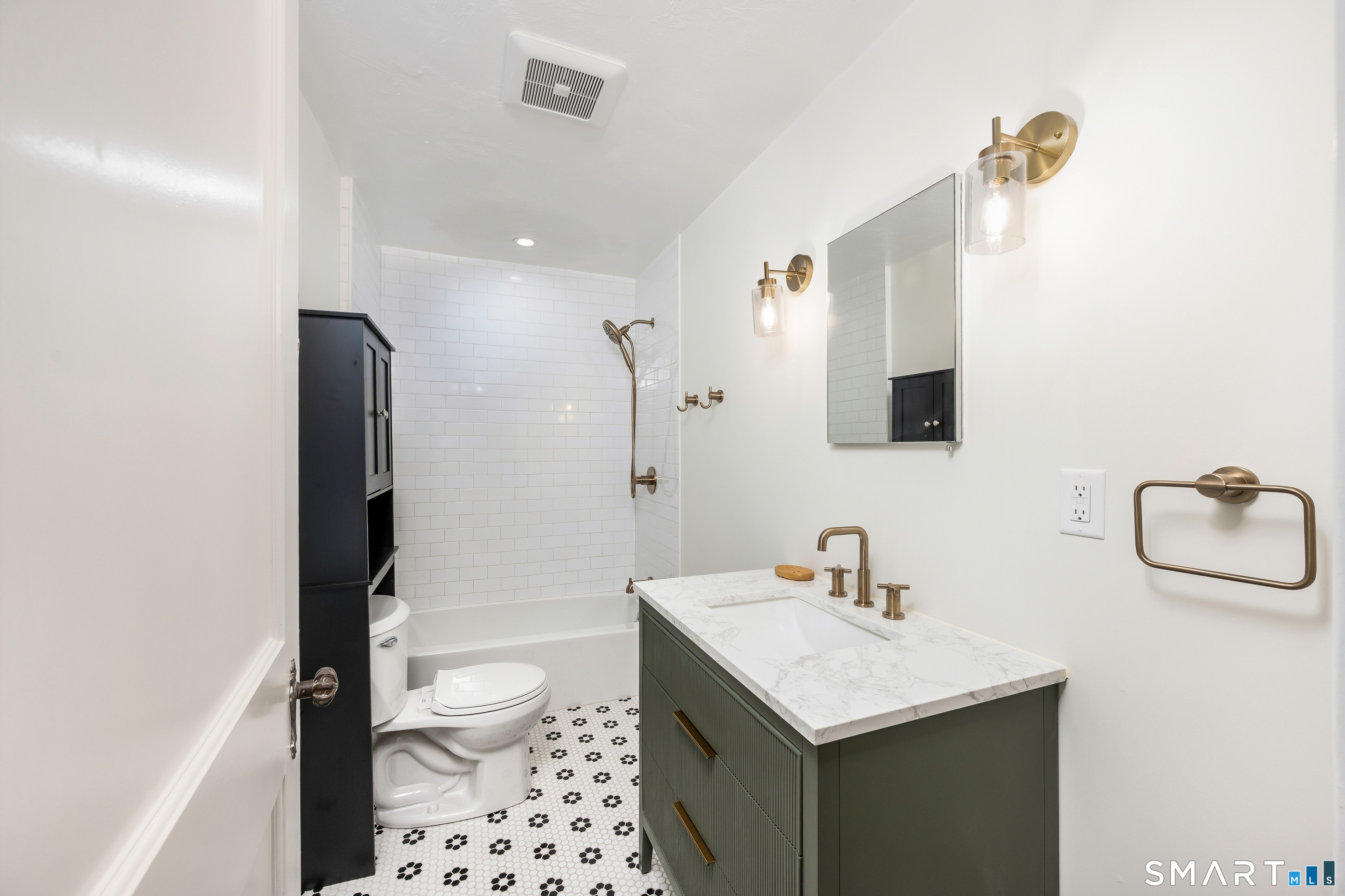 415 West Avenue photo 17