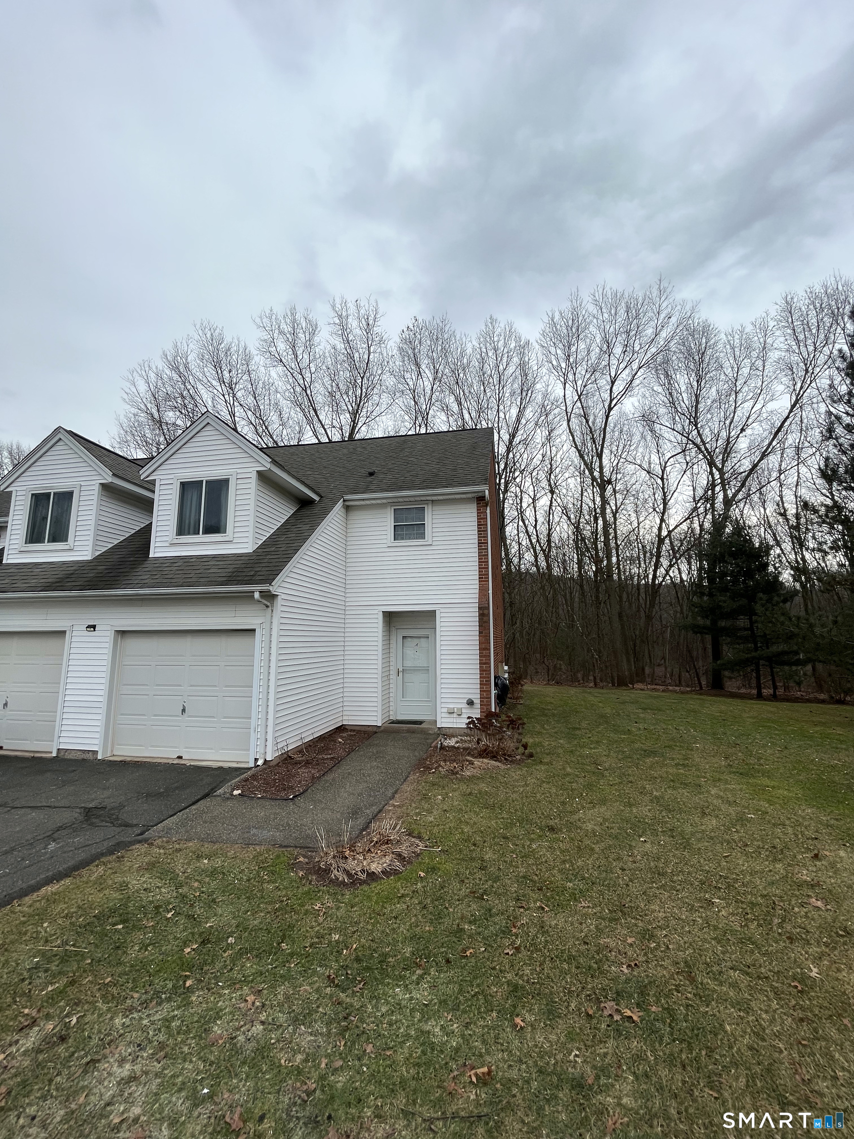 190 Tomlinson Avenue Unit #9A