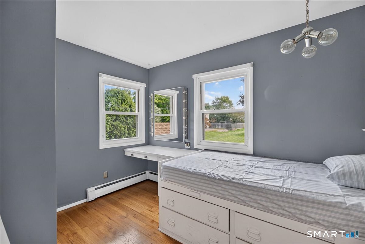71 Brewster Road photo 30
