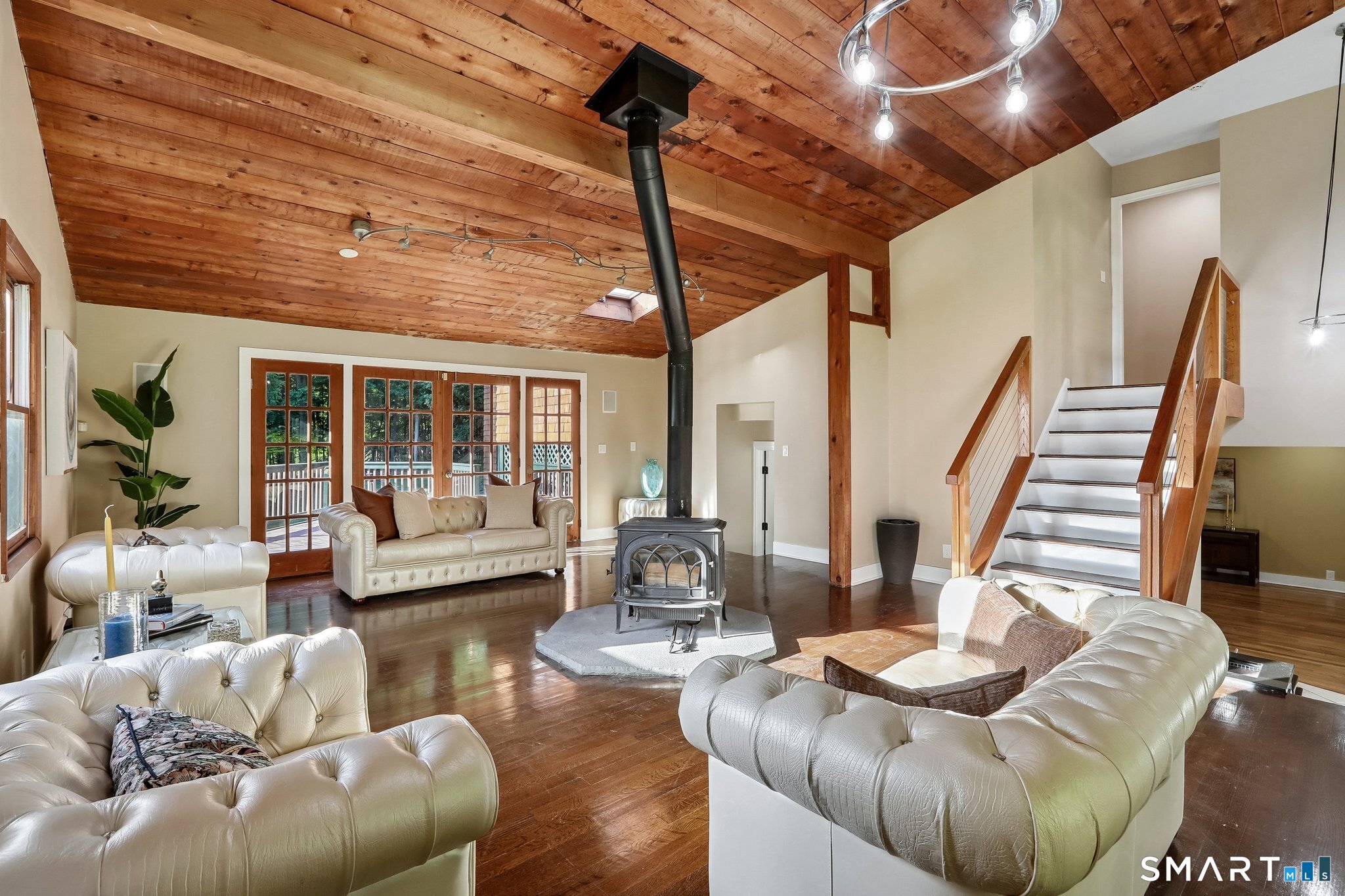 Photo 3 of Single family home for sale at 37 West Ln, South Salem, NY 10590 | MLS# 24209643 | Listing updated on 2026-10-01