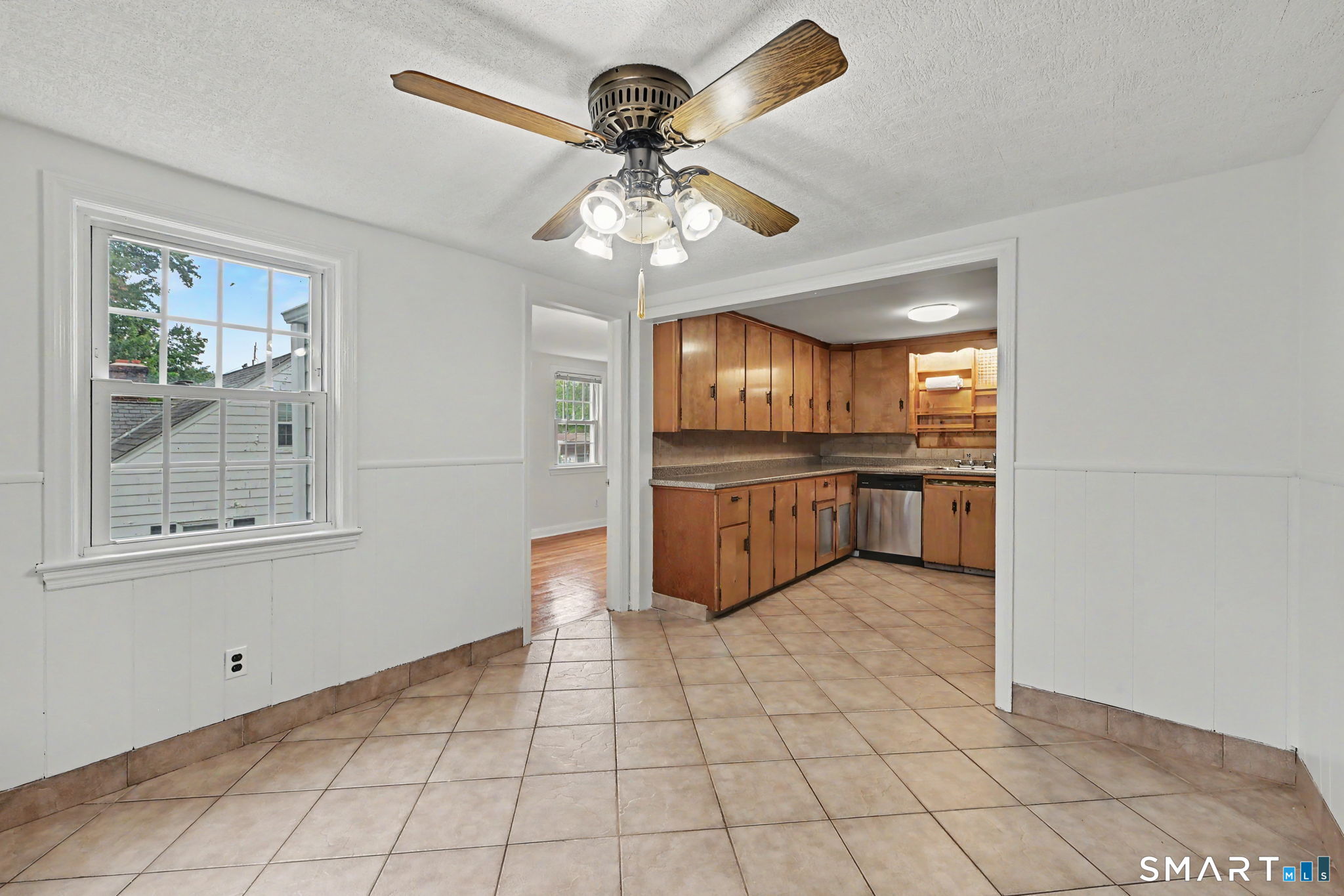 Foto 8 de Casa en venta en 116 Mulberry Street, Stamford, CT — $739,000
