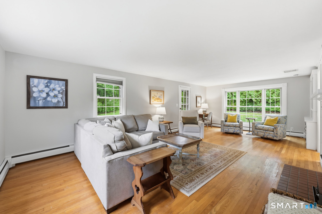 182 Vernon Street West photo 13