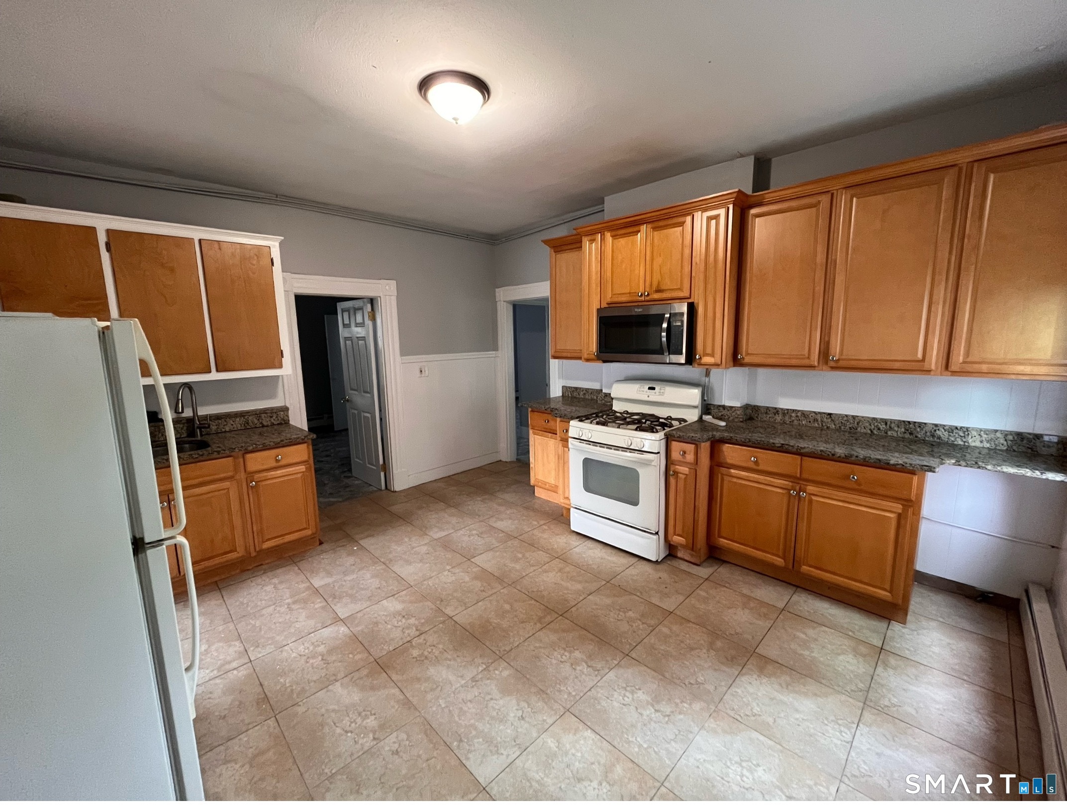 492 Broad Street photo 2
