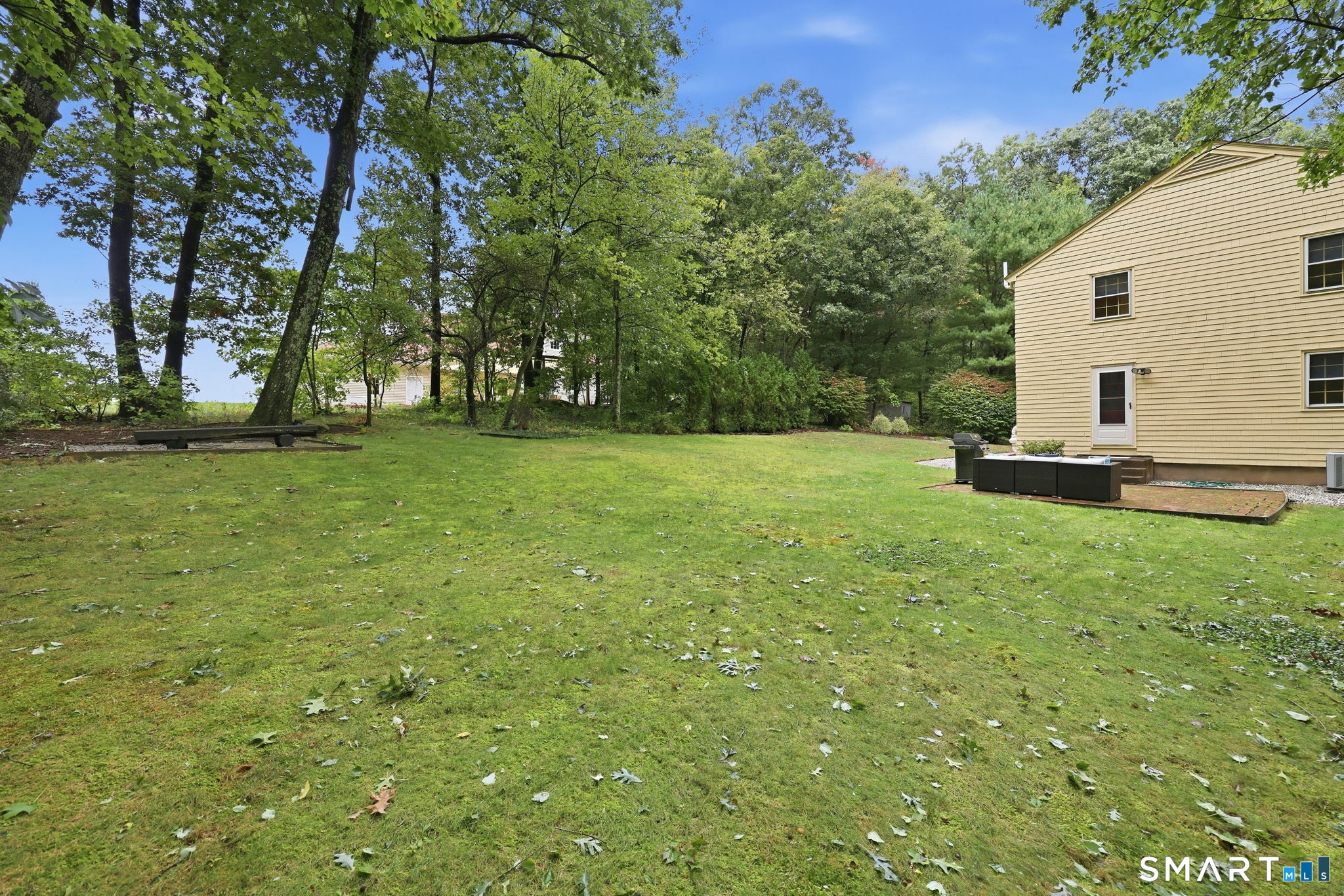 182 Vernon Street West photo 36