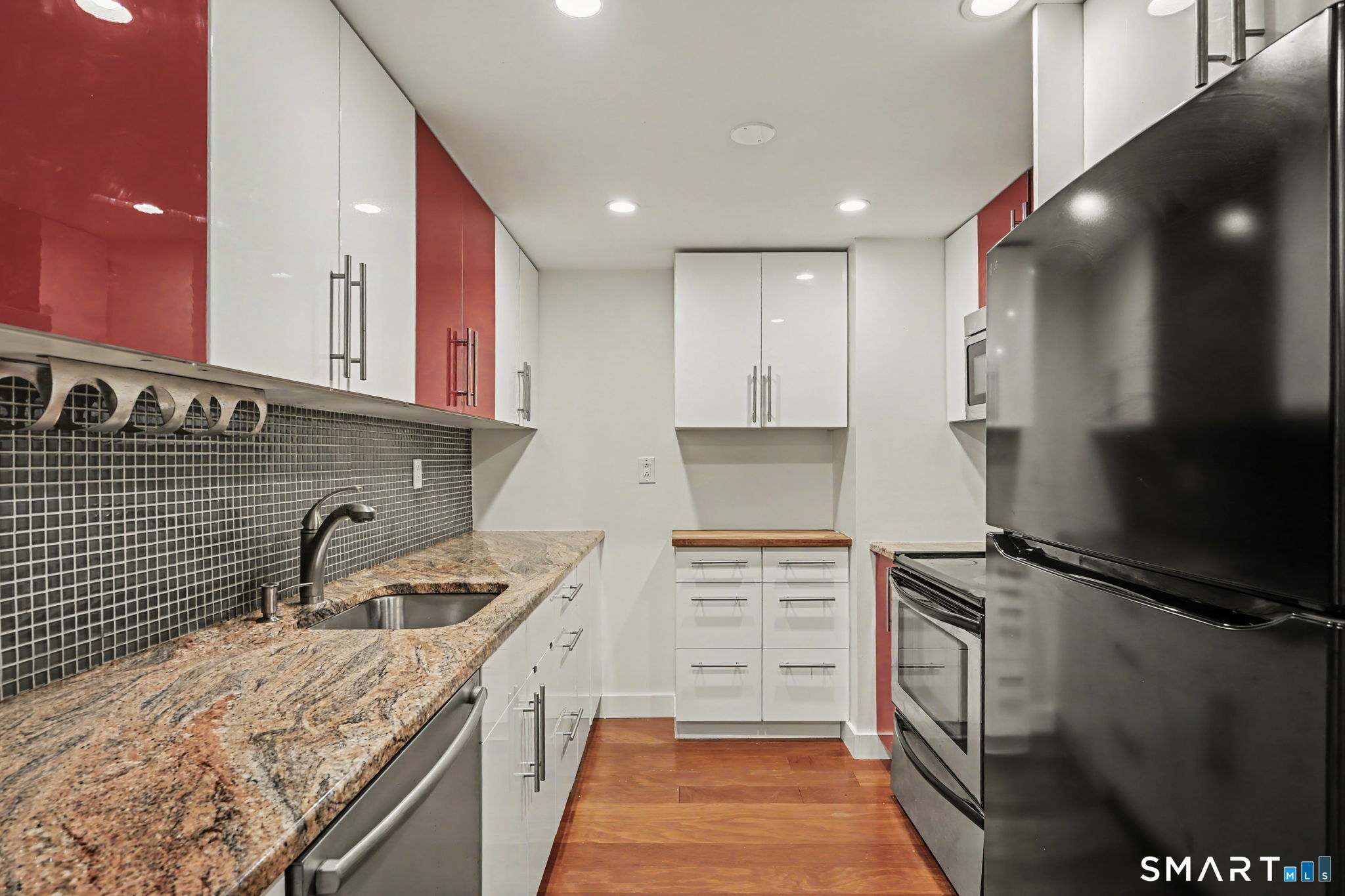127 Greyrock, Unit 706 photo 22