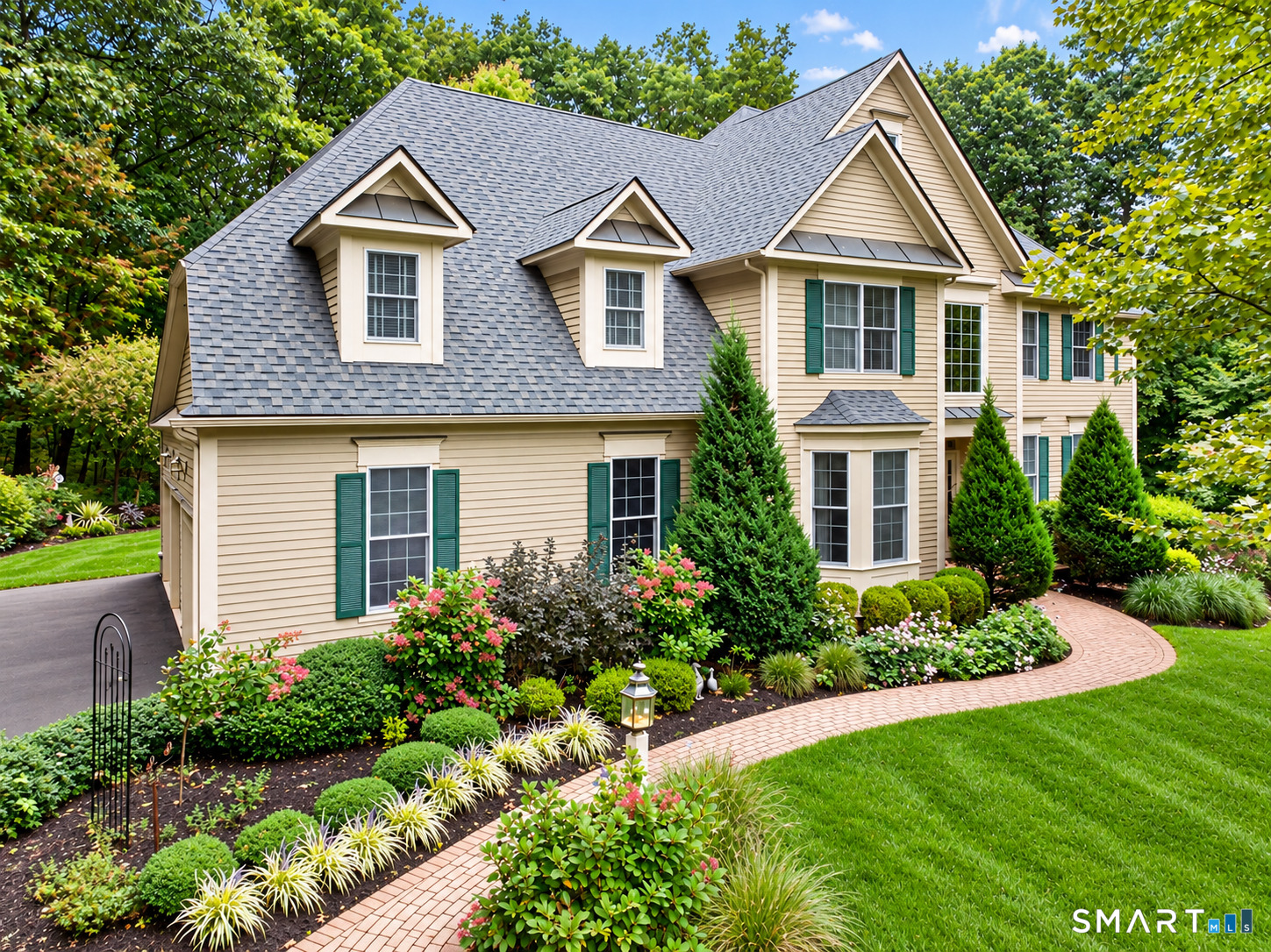 Photo 1 of Single family home for sale at 15 Queens Peak, Canton, CT 06019 | MLS# 24208604 | Listing updated on 2026-10-03