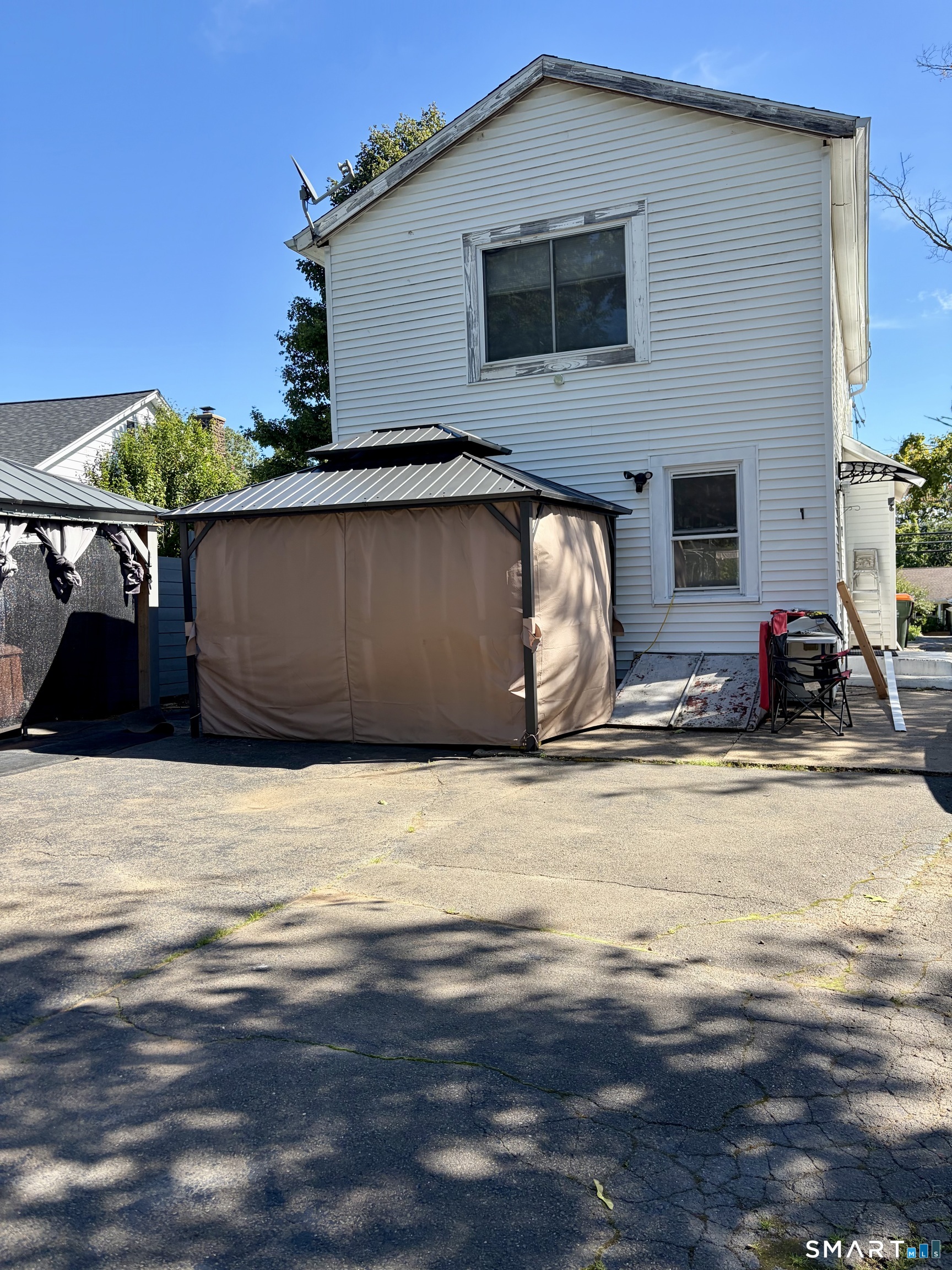 199 Paddock Avenue photo 14