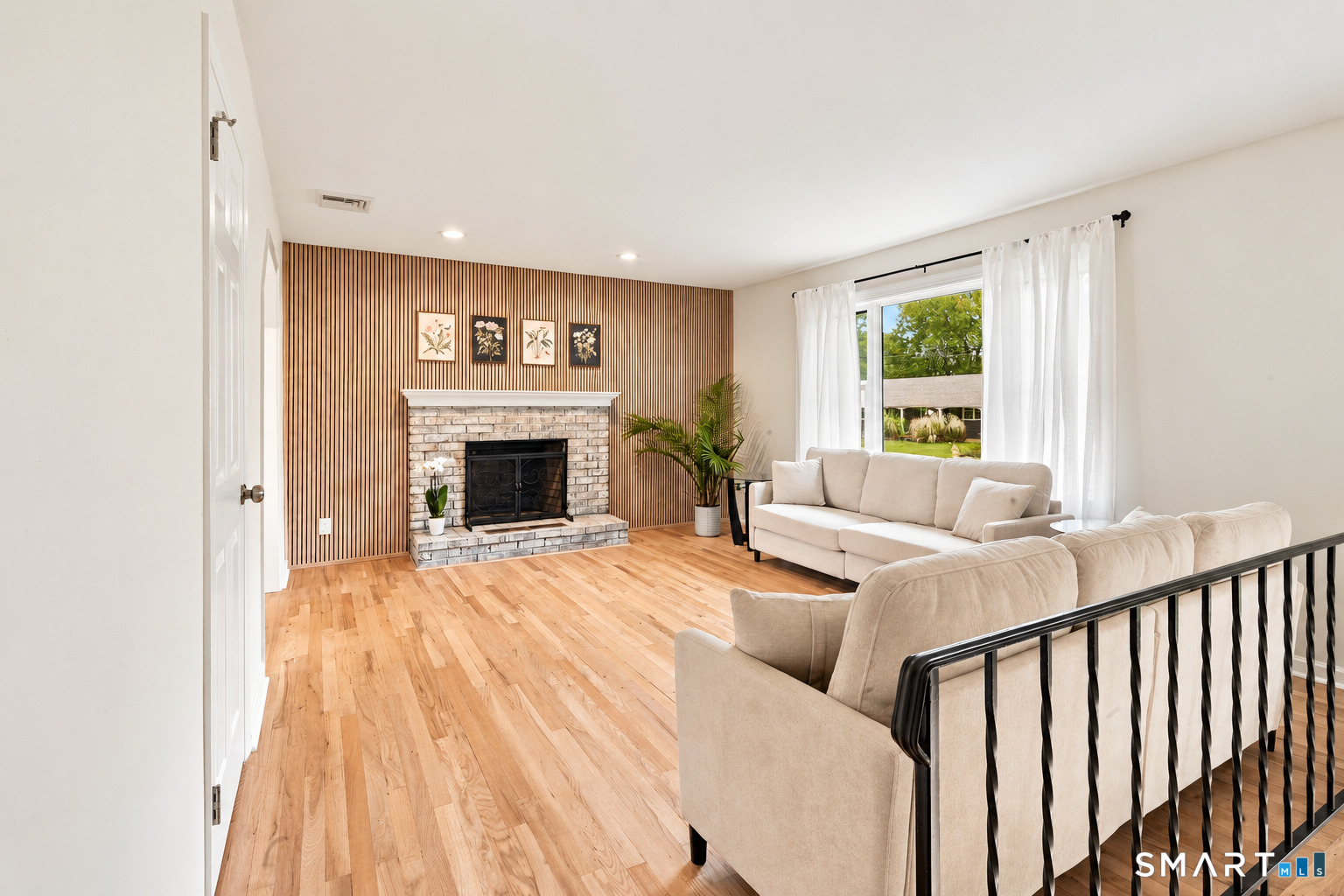 Photo 3 of Single family home for sale at 30 Dellwood Dr, Milford, CT 06460 | MLS# 24210352 | Listing updated on 2026-10-06