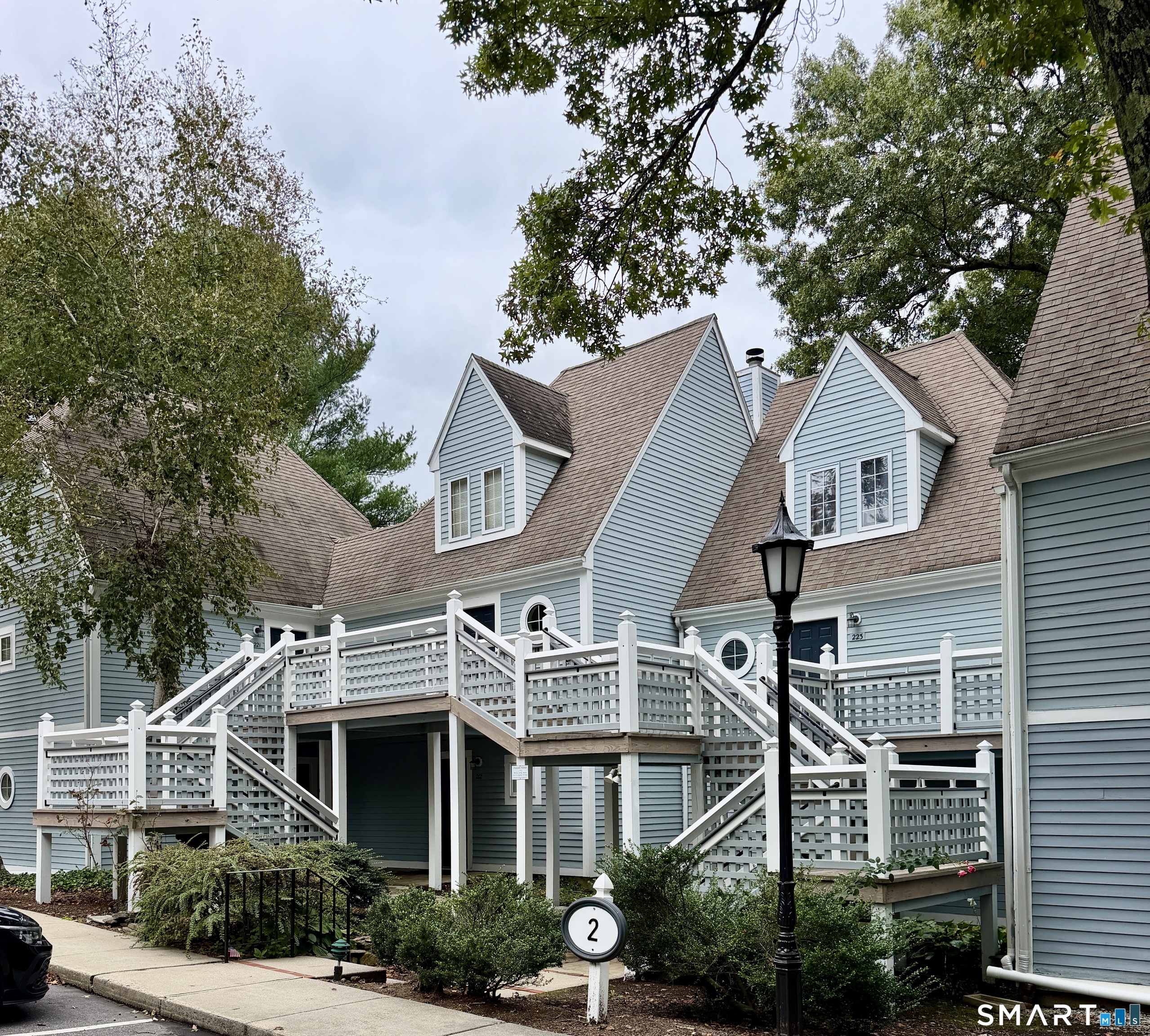 212 Old Pond Lane 212