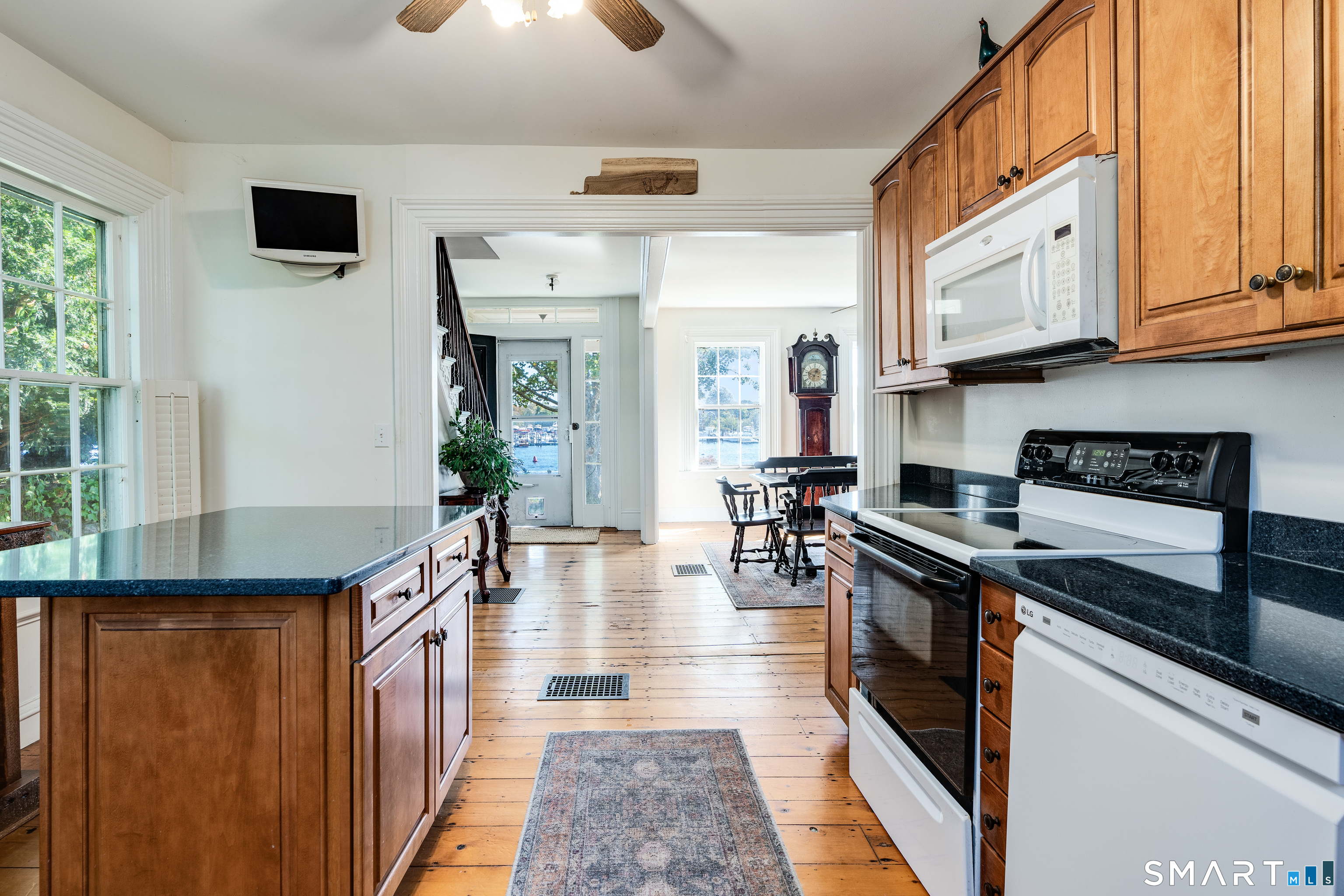 417 River Road photo 16