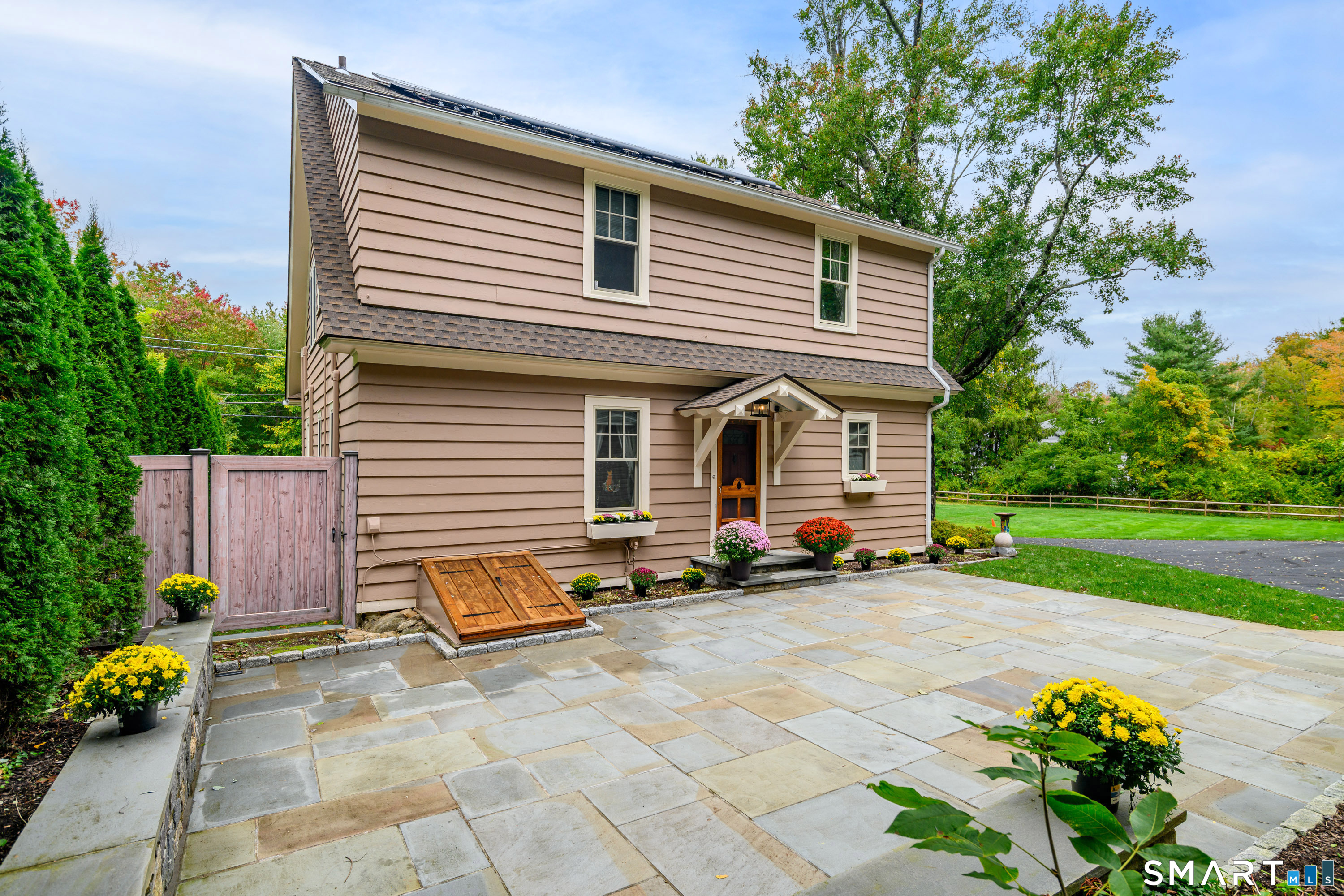 72 Dodgingtown Road photo 33