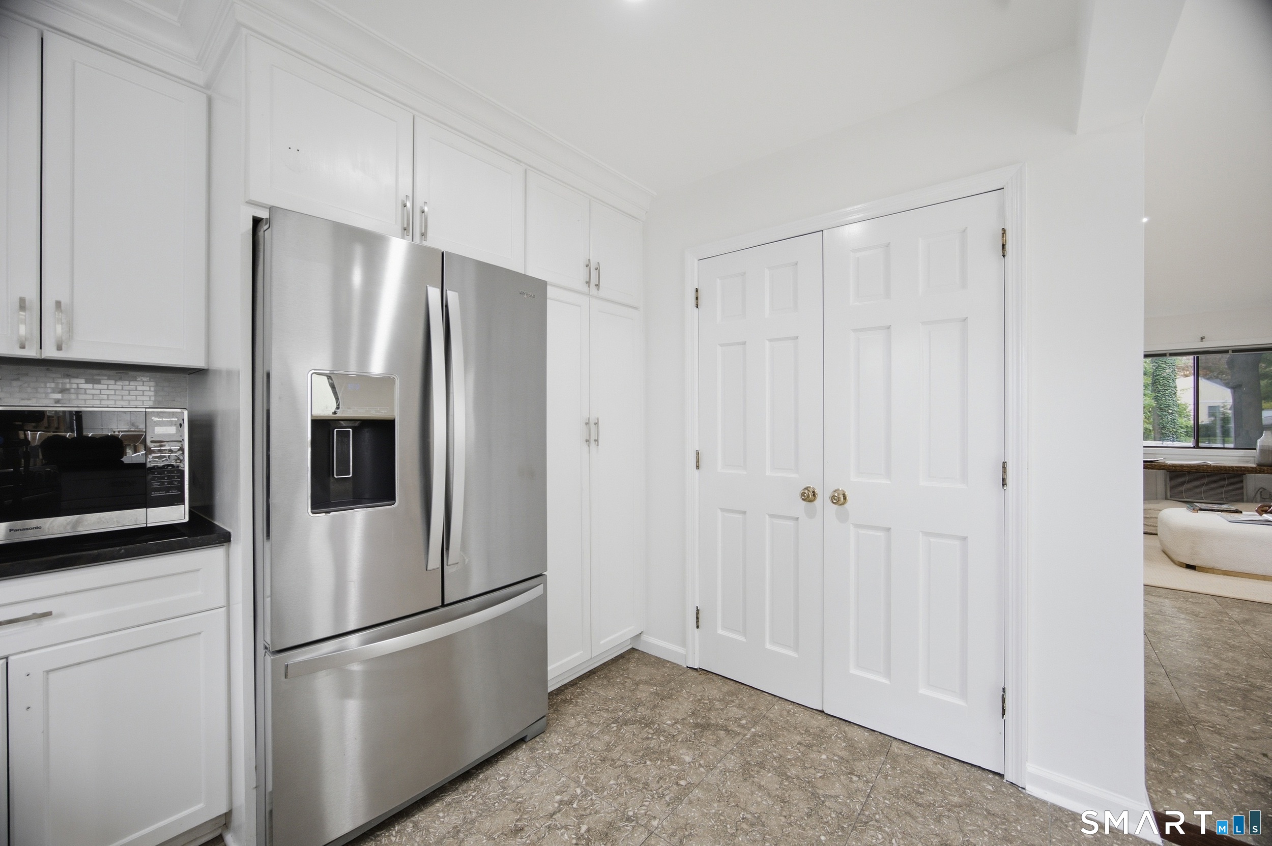 33 Colonial Road Unit #4 photo 11