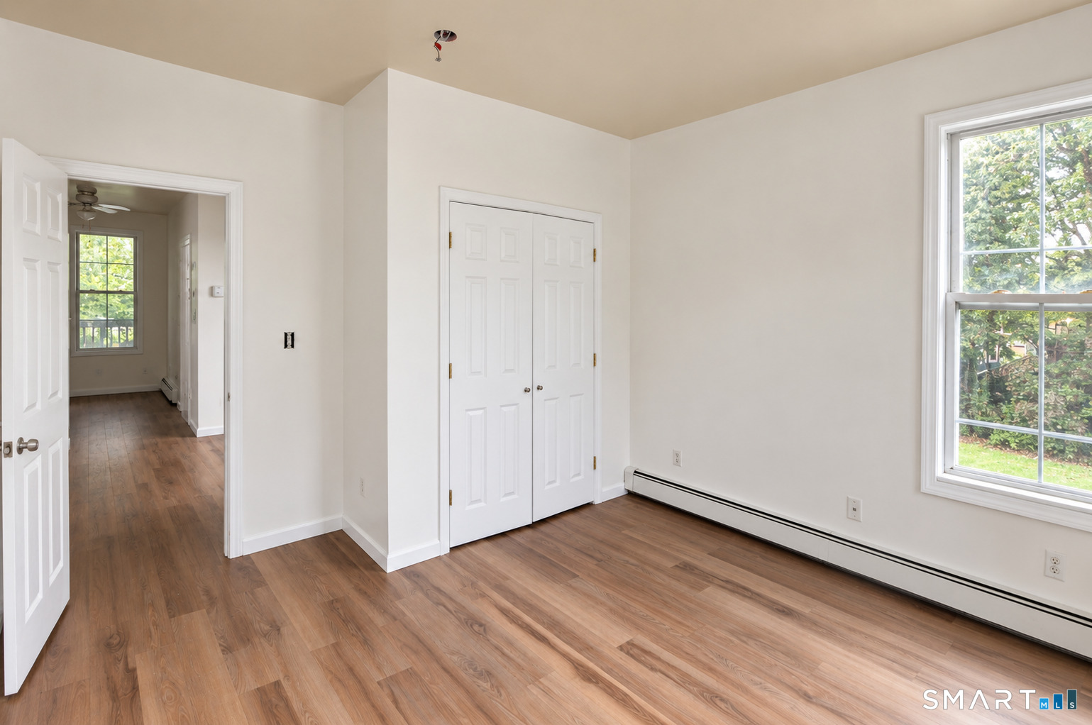 Foto 6 de Apartamento en renta en 259 Gregory Street, Bridgeport, CT — $2,400/mes