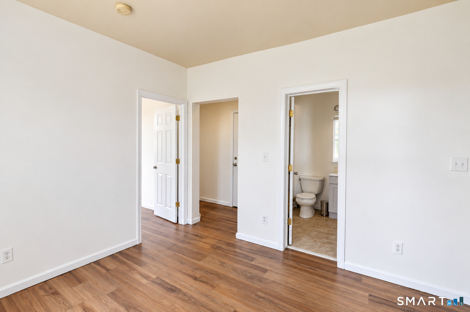 Foto 7 de Apartamento en renta en 259 Gregory Street, Bridgeport, CT — $2,400/mes