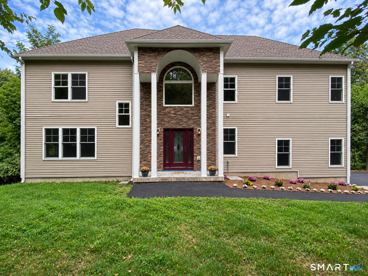 49 Ratlum Mountain Road