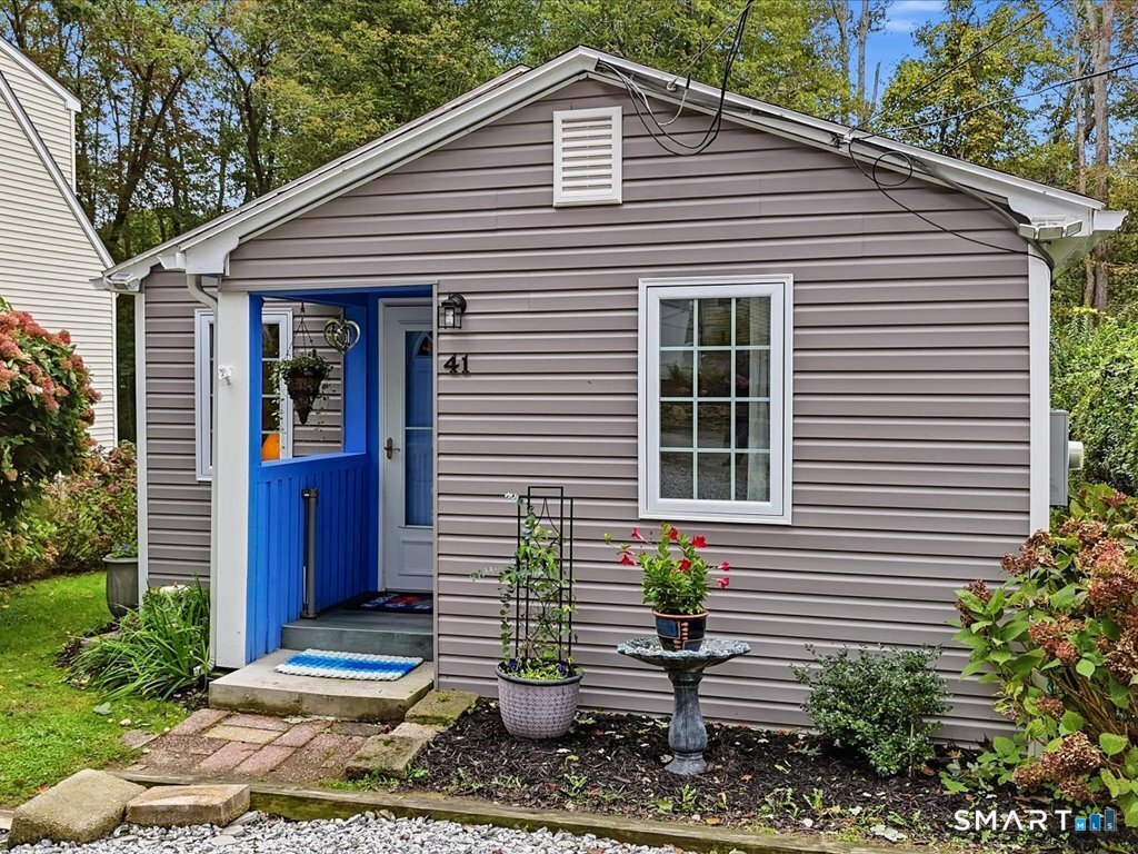 Photo 3 of Single family home for sale at 41 Spring Glen Rd, Niantic, CT 06357 | MLS# 24210642 | Listing updated on 2026-10-07