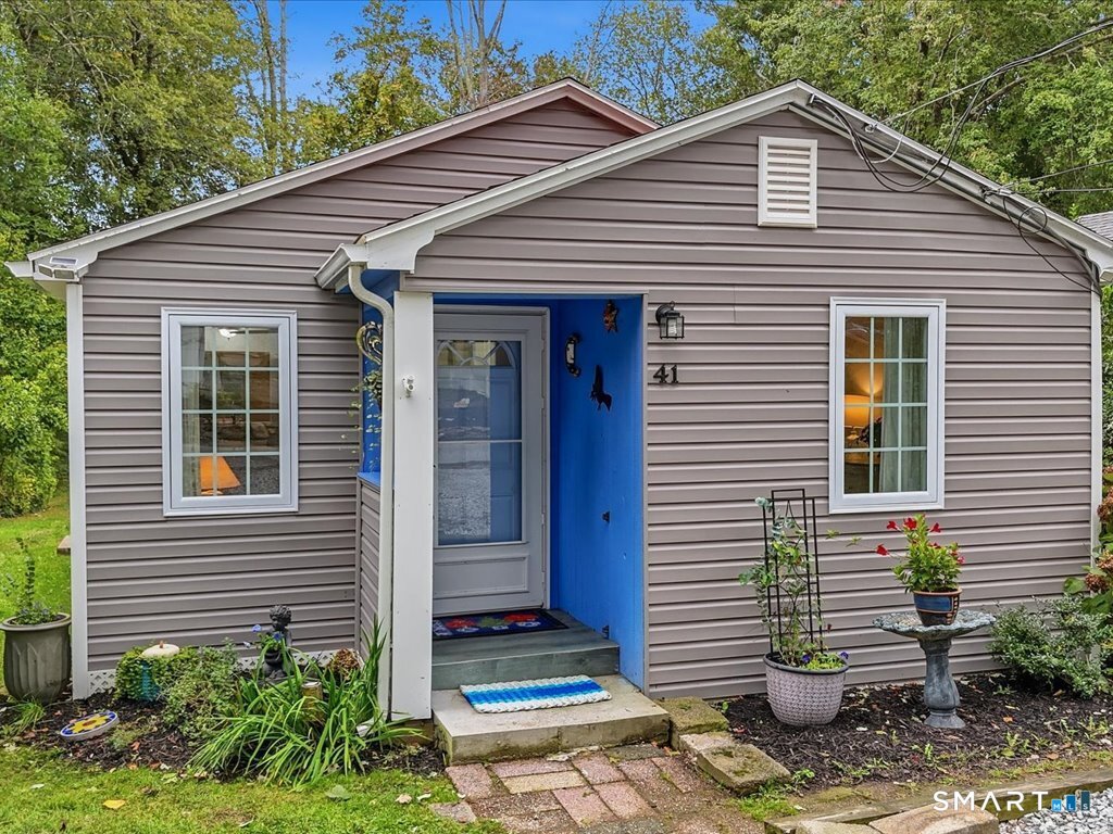 Photo 3 of Single family home for sale at 41 Spring Glen Rd, Niantic, CT 06357 | MLS# 24210642 | Listing updated on 2026-10-07