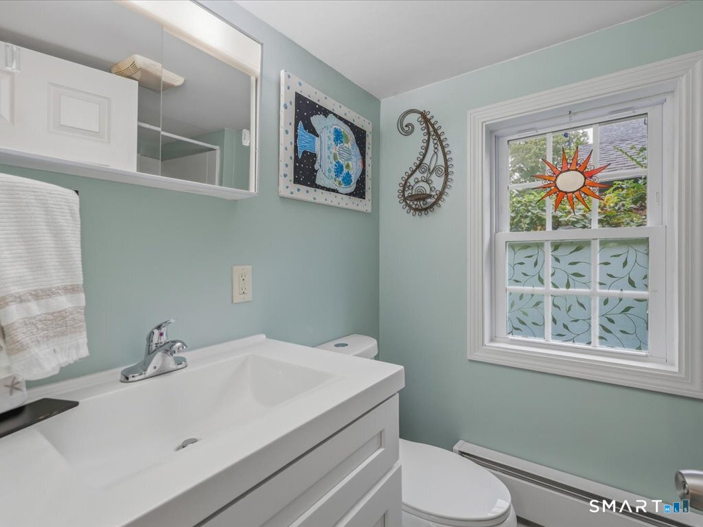 41 Spring Glen Road, Giants Neck, East Lyme, CT 06357