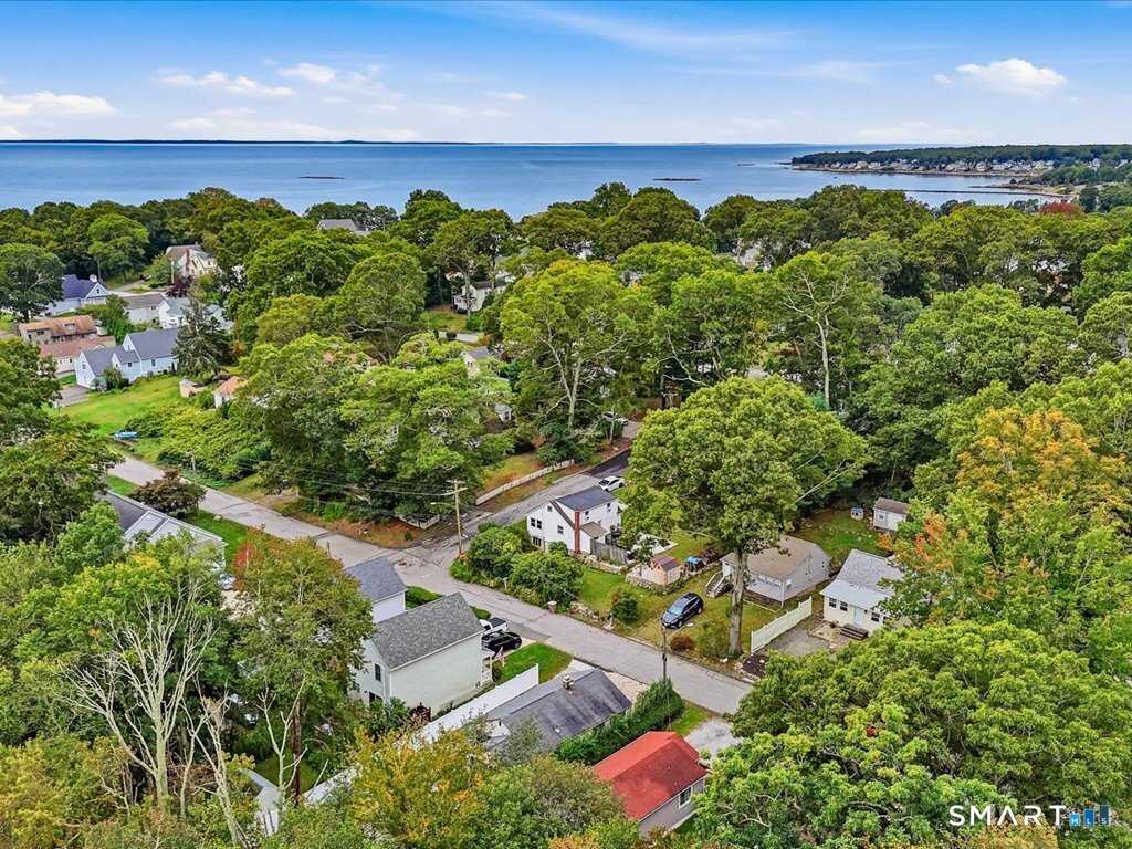 41 Spring Glen Road, Giants Neck, East Lyme, CT 06357
