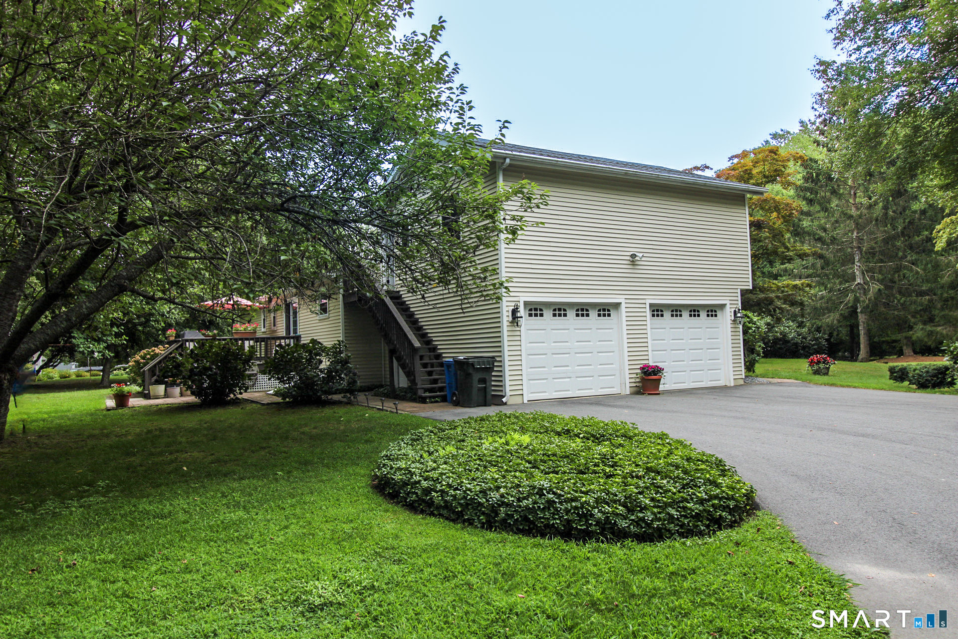 50 Carriage Dr Extension, Clinton, CT 06413