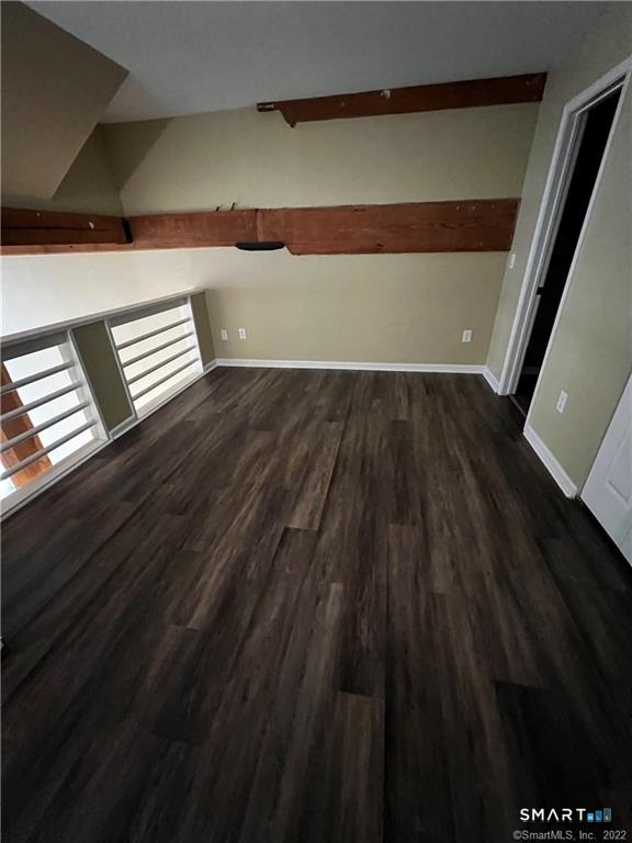 Foto 9 de Condominio en renta en 25 Grand Street #109, Norwalk, CT — $2,300/mes