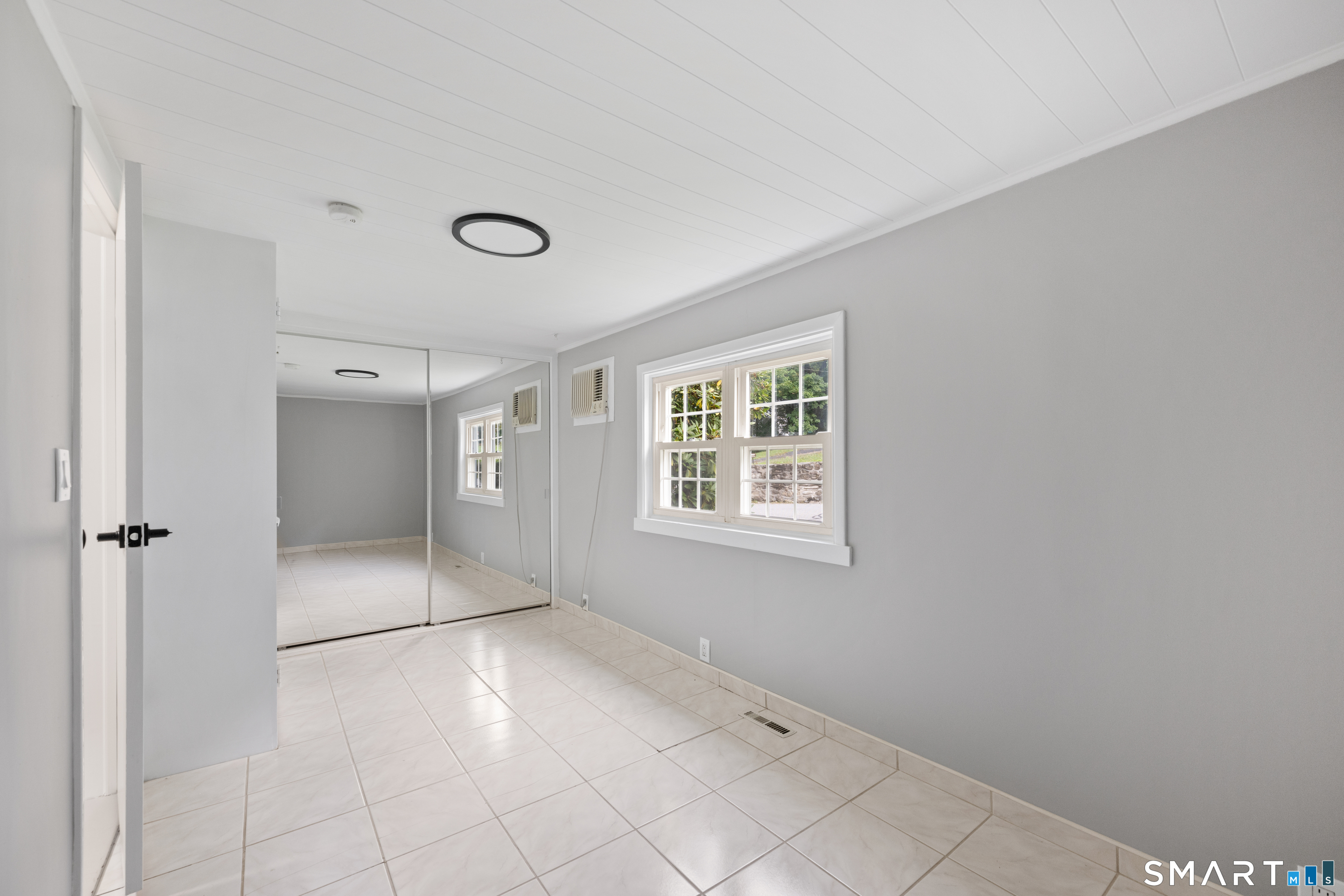 8 Hillside Road photo 13