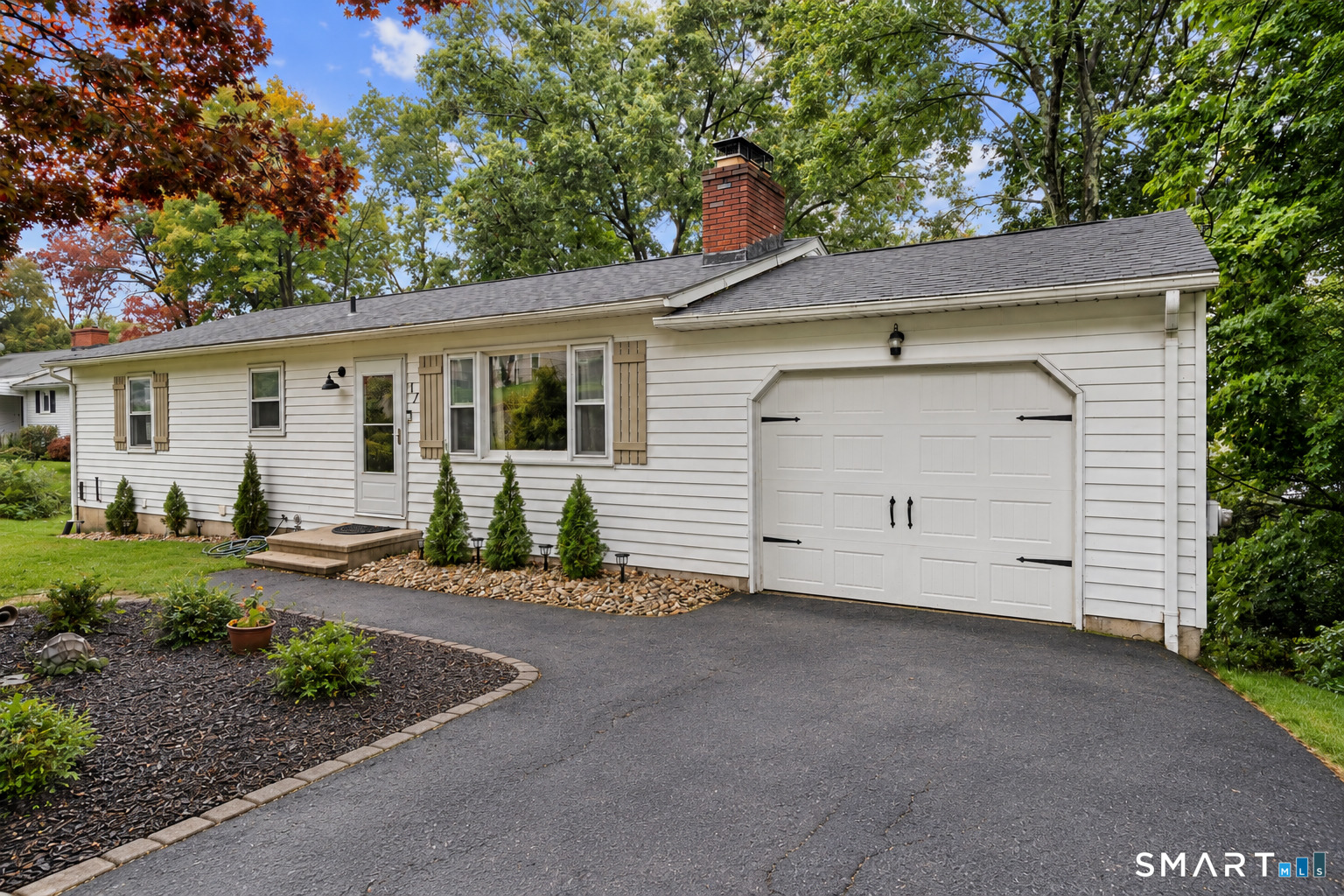 Photo 1 of Single family home for sale at 17 Albion St, Naugatuck, CT 06770 | MLS# 24210336 | Listing updated on 2026-10-05