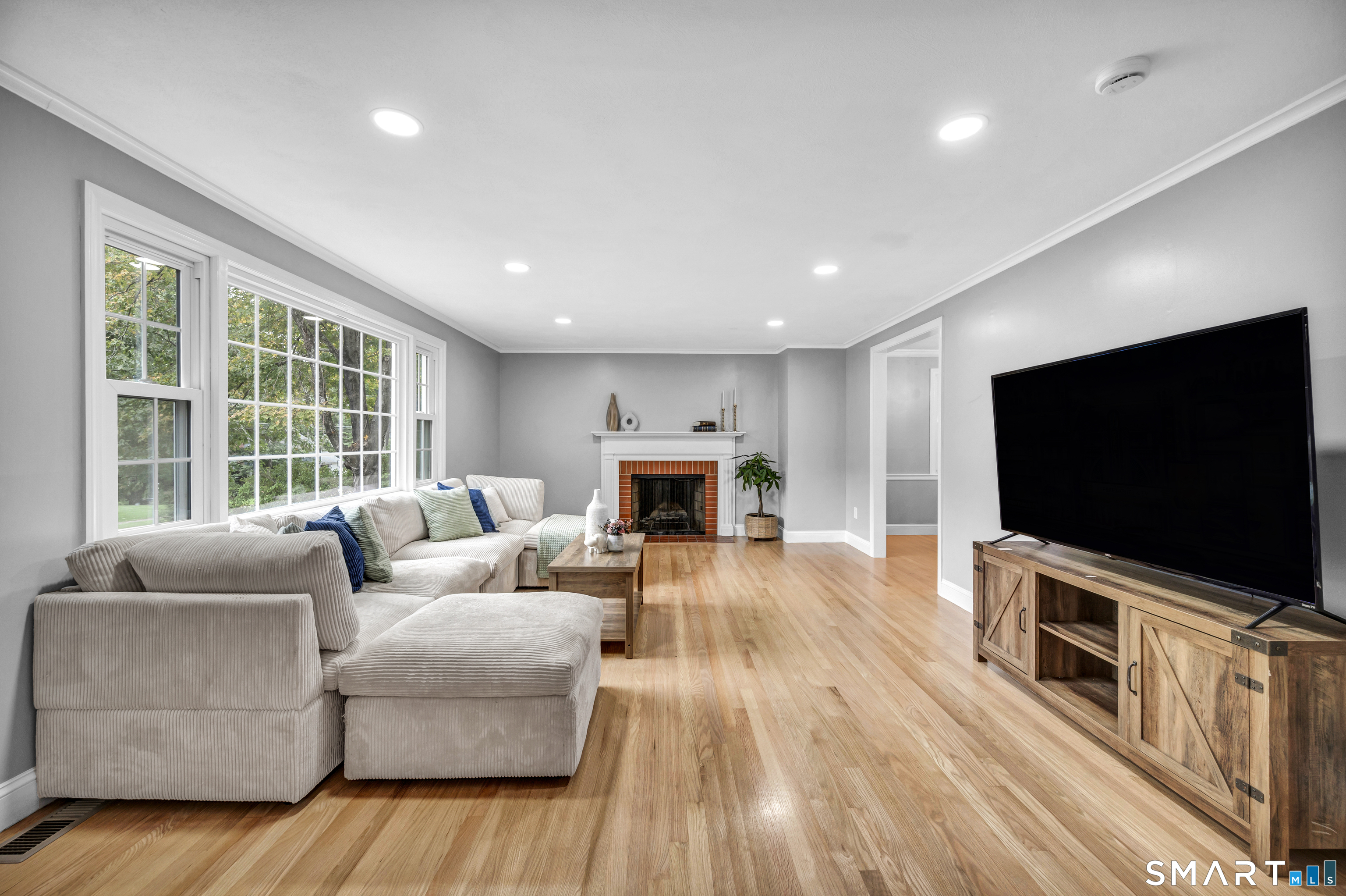 167 Carriage Drive photo 11