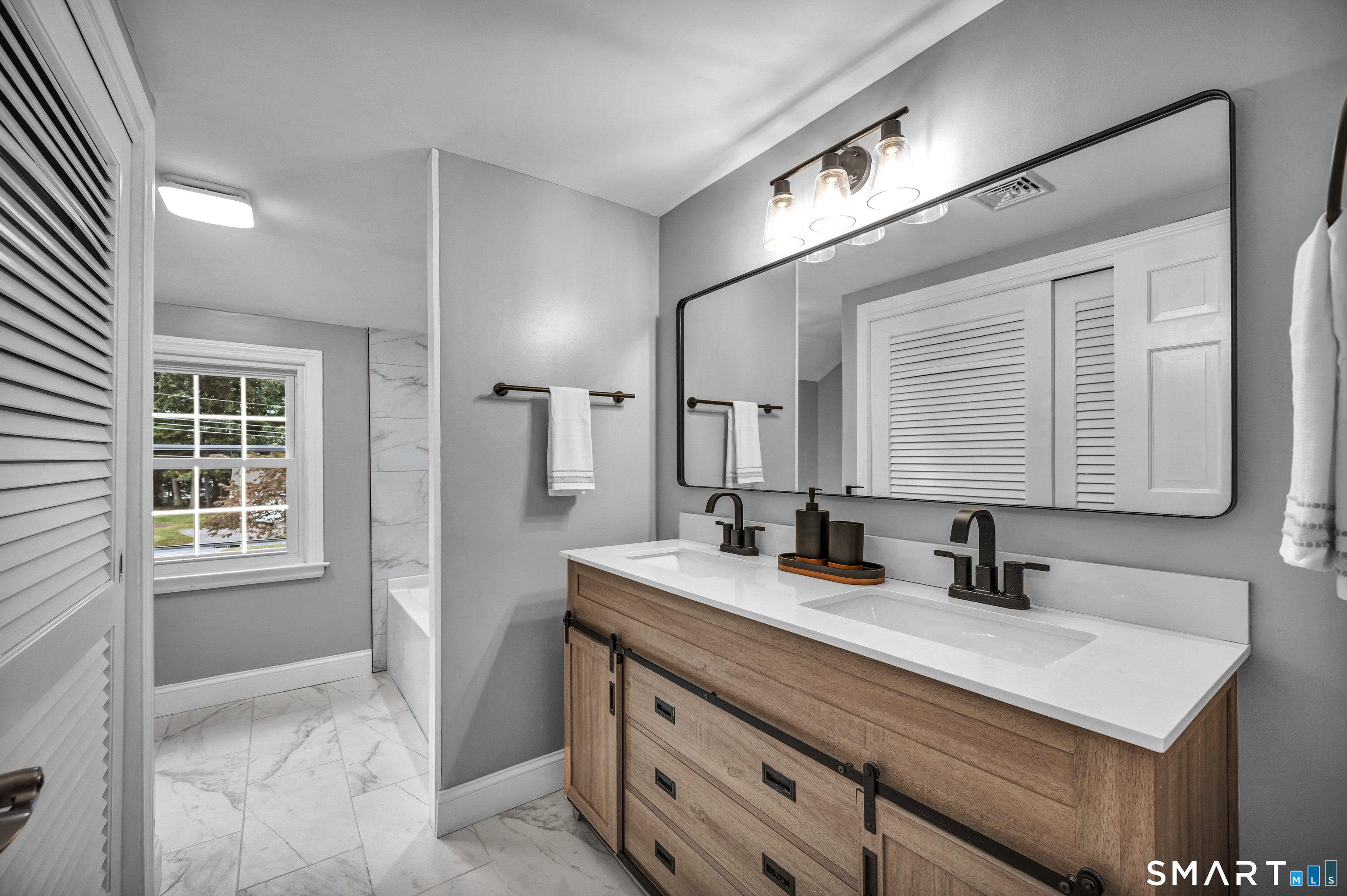 167 Carriage Drive photo 29