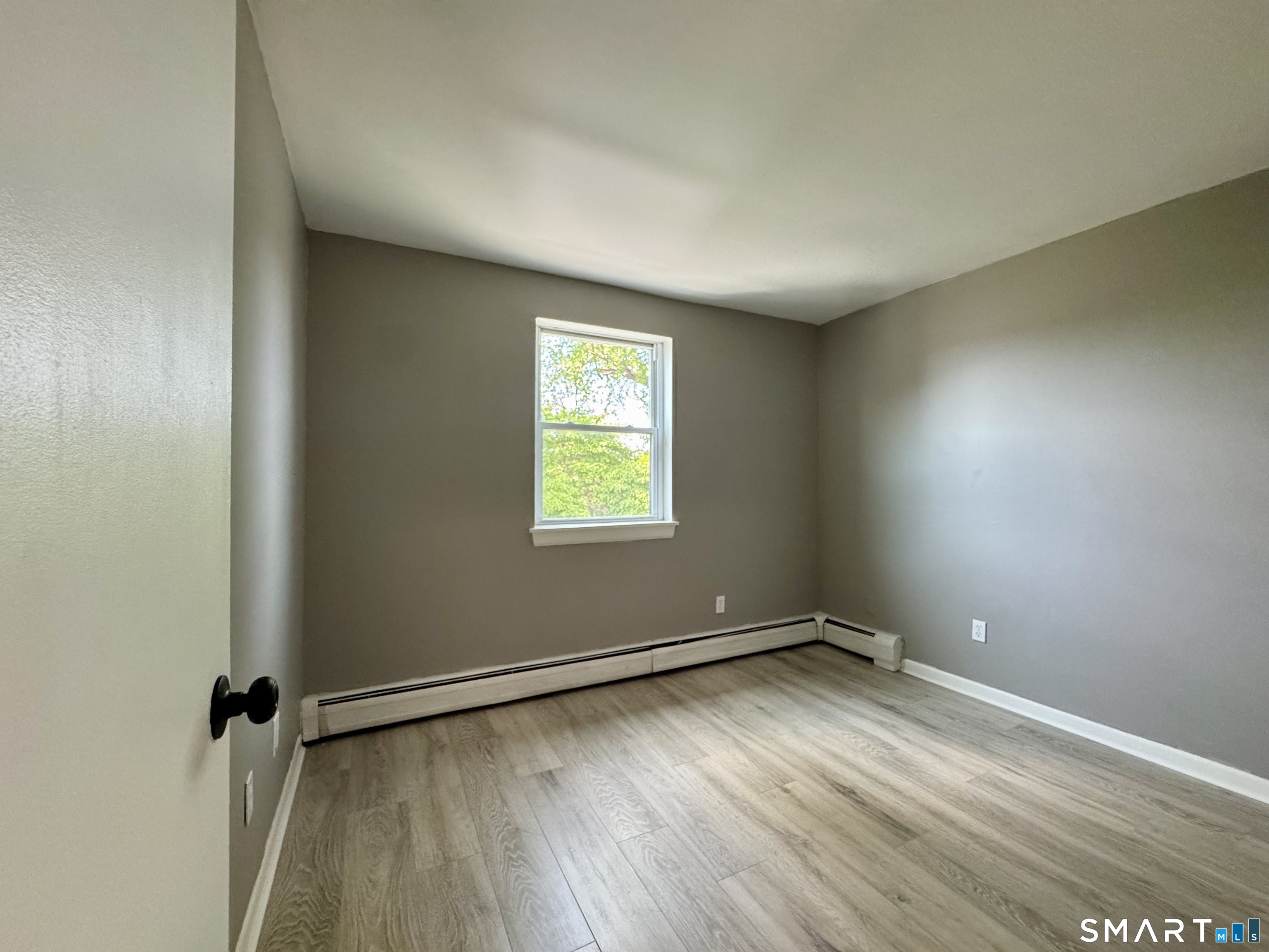 Foto 6 de Apartamento en renta en 85-87 Union Avenue #C7, Bridgeport, CT — $1,450/mes