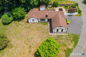 10 Horseshoe, Danbury