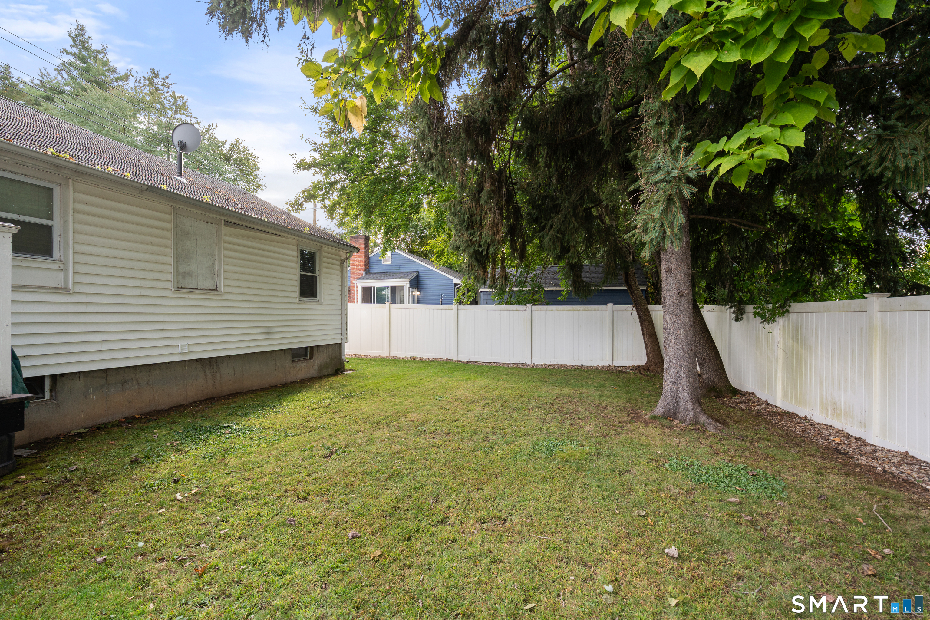 22 Brookdale Avenue photo 24