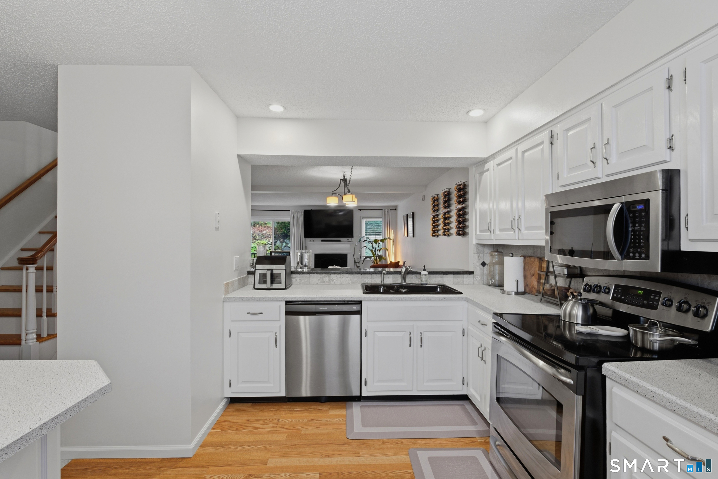 55 Mill Plain, Unit 21-5 photo 14