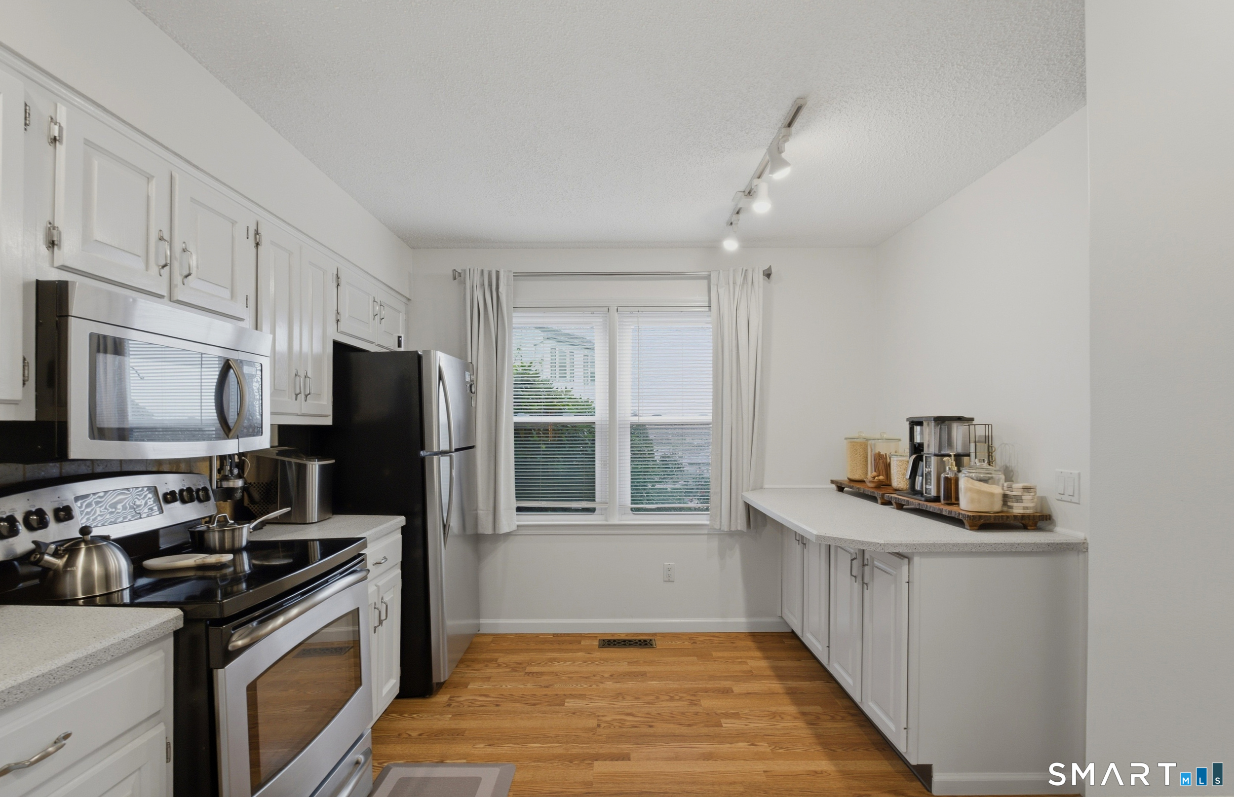 55 Mill Plain, Unit 21-5 photo 15