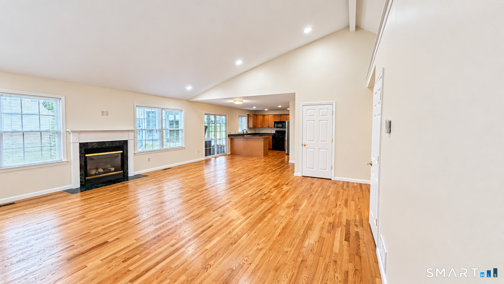 5 North Ridge, #5, Pocotopaug Lake, East Hampton, CT 06424