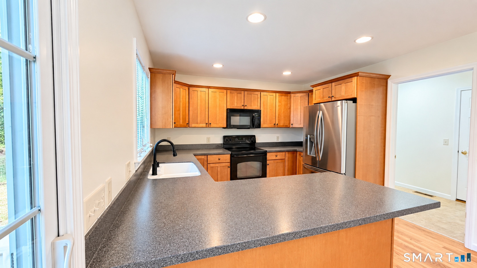 5 North Ridge, #5, Pocotopaug Lake, East Hampton, CT 06424