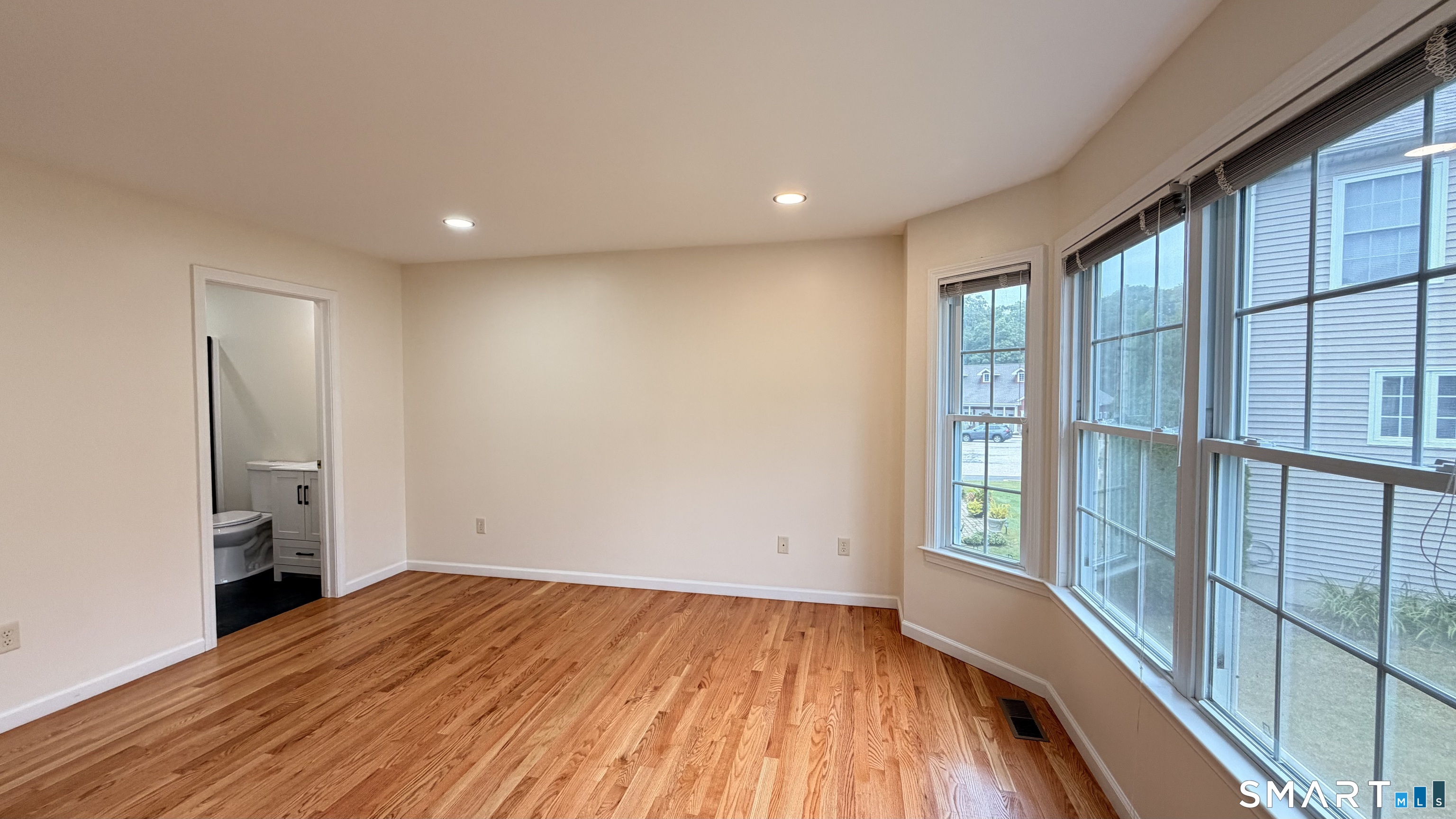 5 North Ridge, #5, Pocotopaug Lake, East Hampton, CT 06424