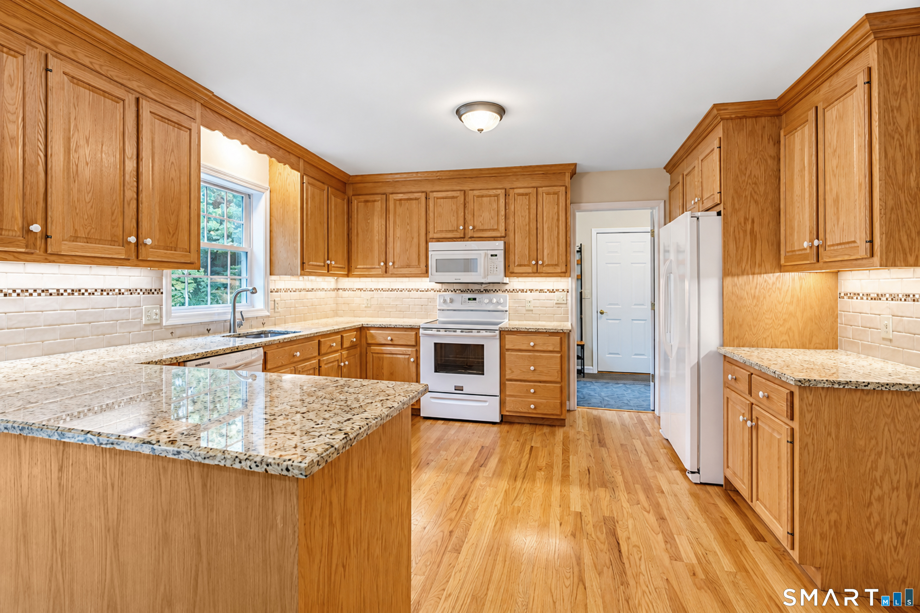 811 Lake Drive photo 12
