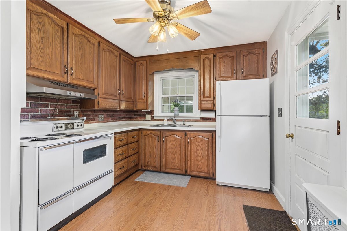 155 Irving Street photo 9