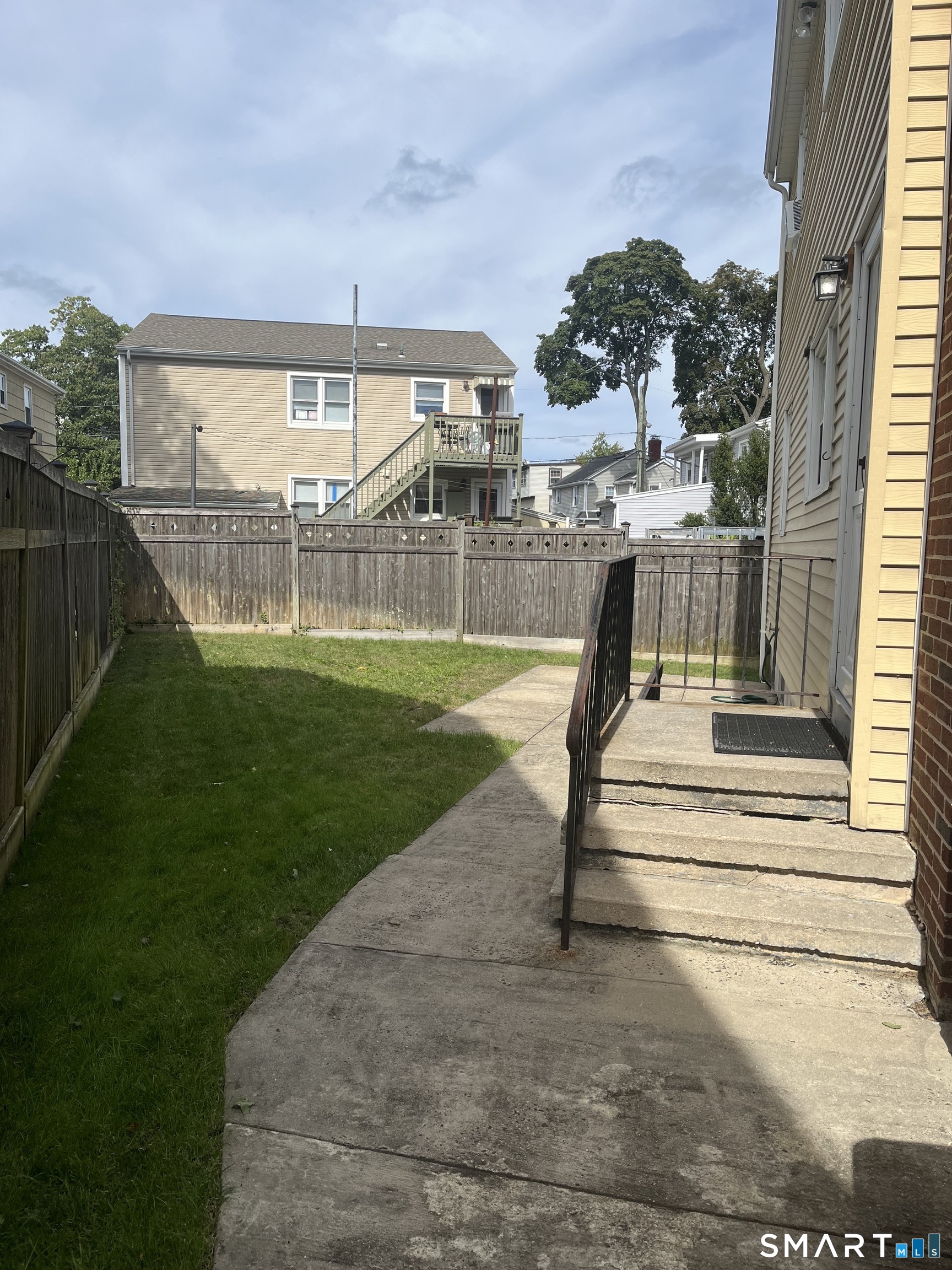 24 Mayflower Avenue photo 13