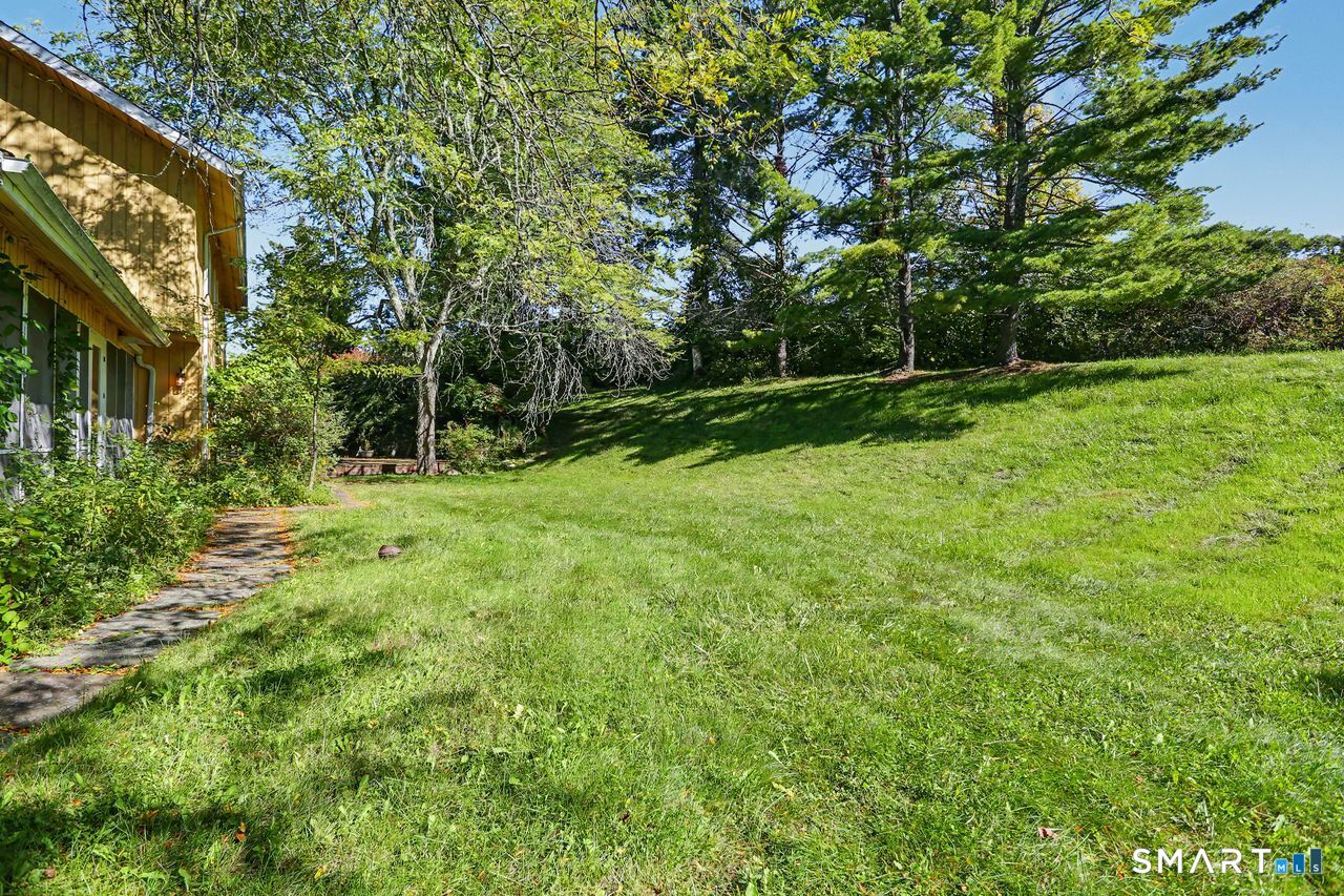 266 Ridgebury Road photo 29