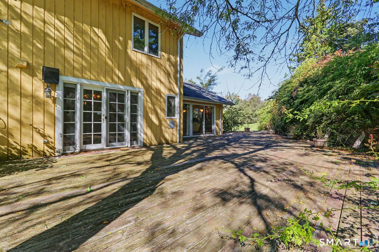266 Ridgebury Road photo 26