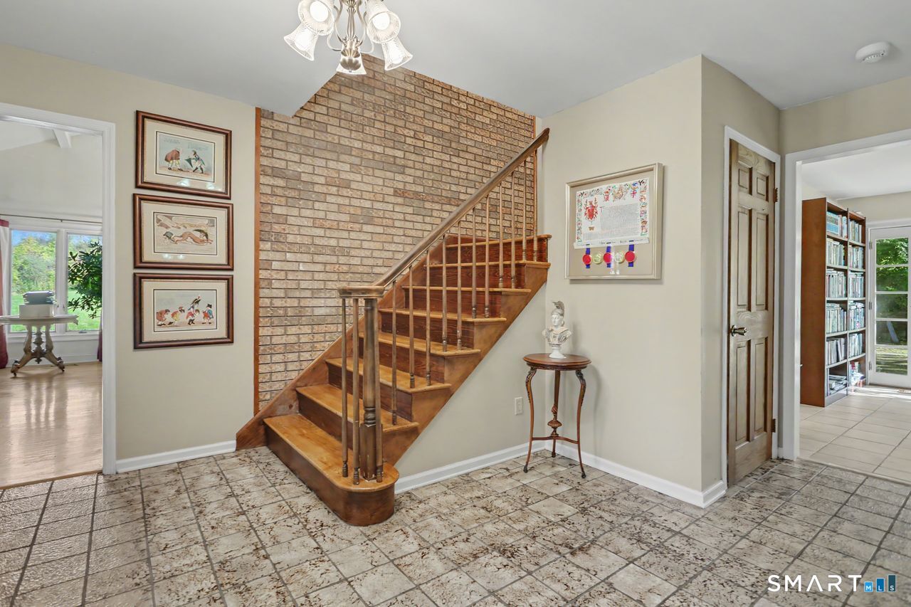 266 Ridgebury Road photo 15