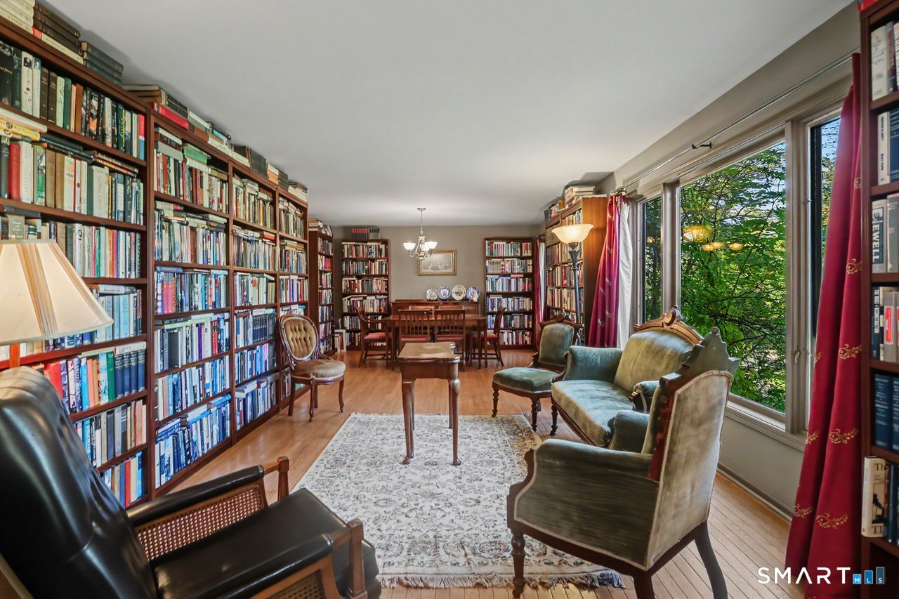 266 Ridgebury Road photo 11